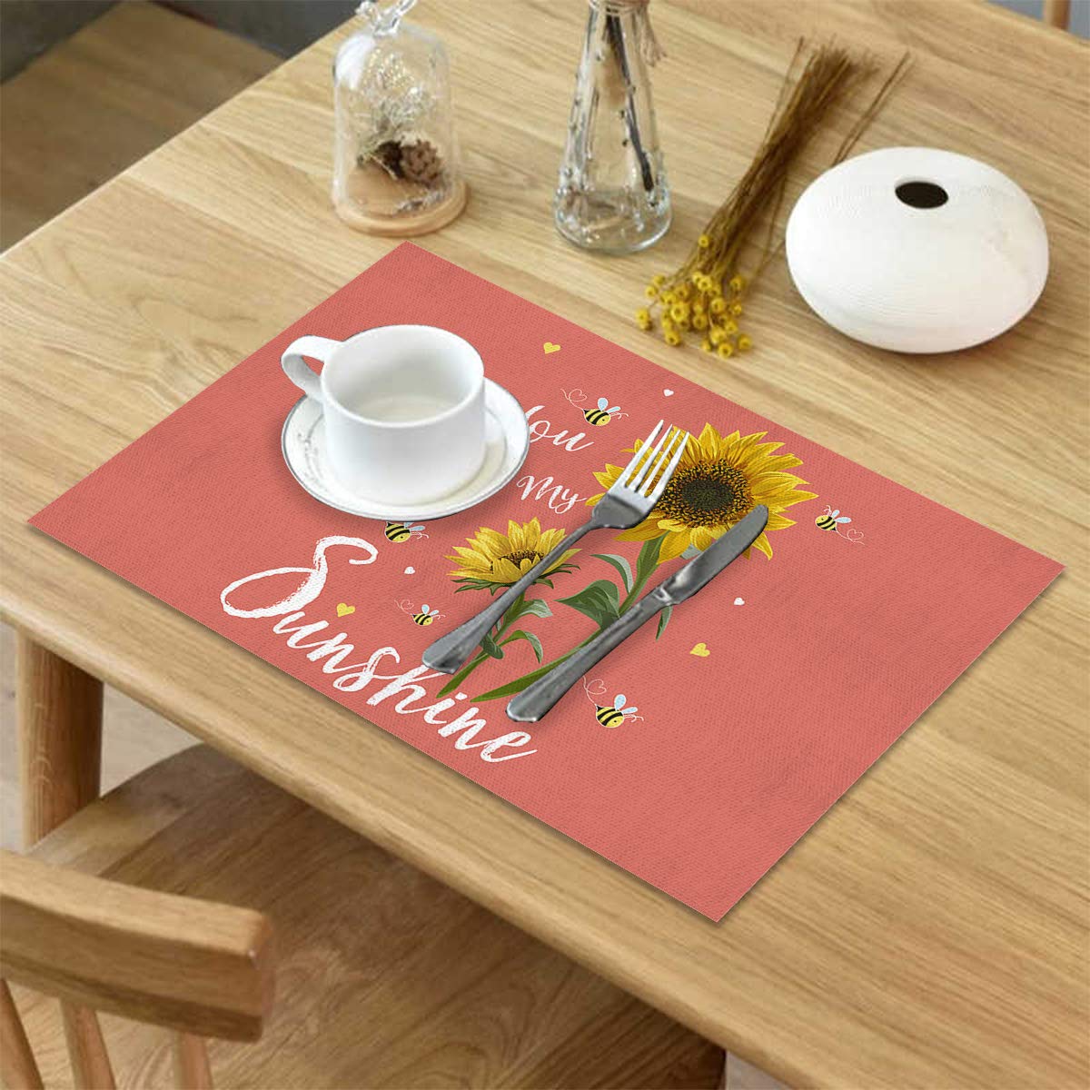 Xspring Set of 6 Rustic Sunflower & Bee Placemats - Heat Resistant, Washable Burlap Table Mats for Dining, Round & Outdoor Tables | Perfect for Kitchen, Patio, Picnic & Farmhouse Decor
