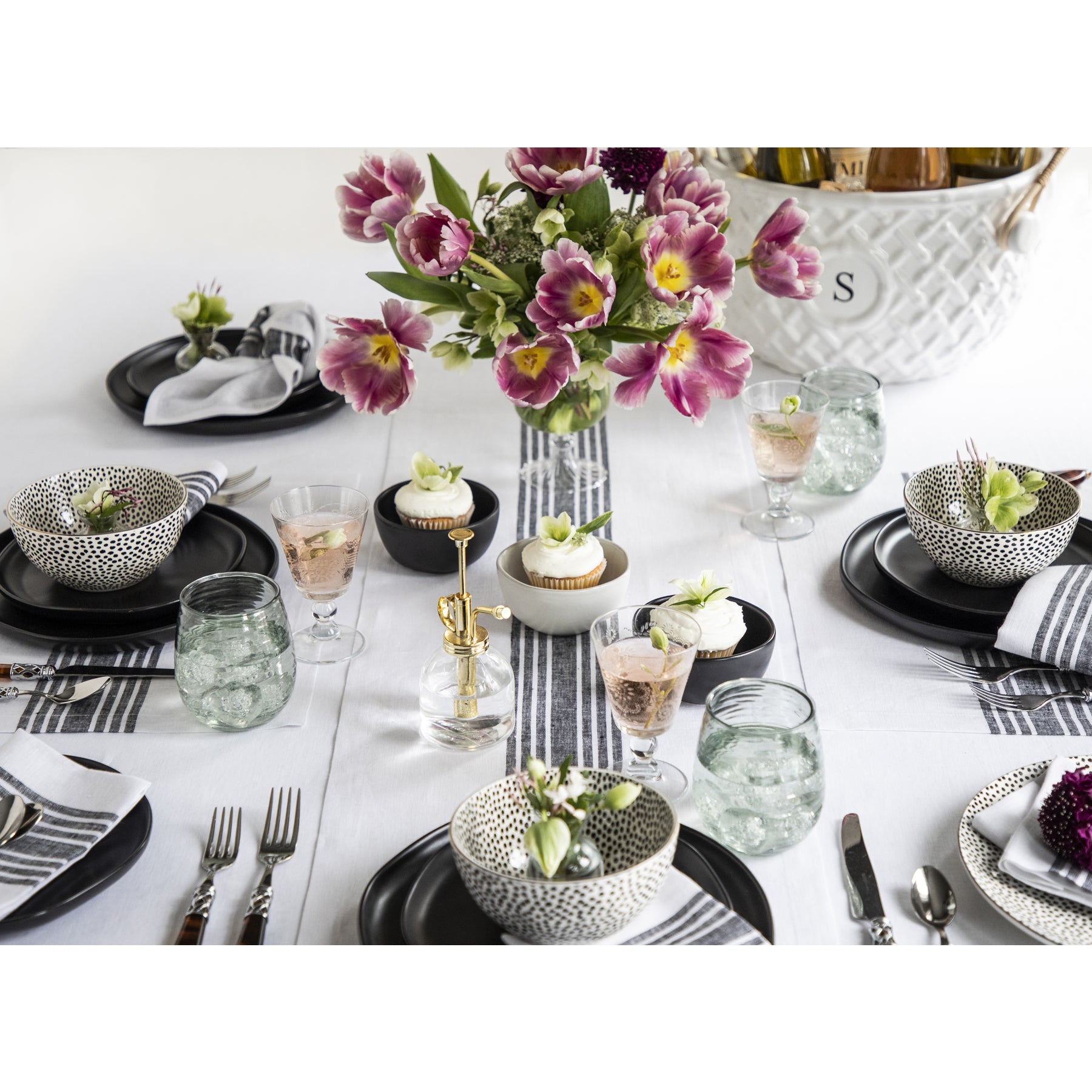 Farmhouse Table Runner - 16 Inch & 18 Inch Wide Cotton Linen Blend - Perfect for Dining Tables, Kitchen Decor & Rustic Weddings