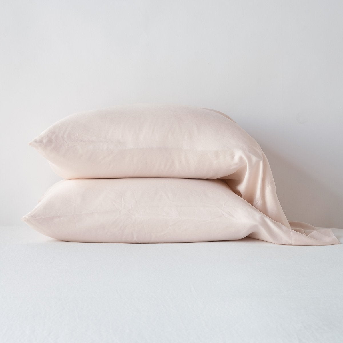 Premium Madera Luxe Pillowcase (Single) - 100% Organic Cotton Cooling Pillow Cover for Hot Sleepers - Perfect for Bedroom, Hotel, Travel & Home Decor