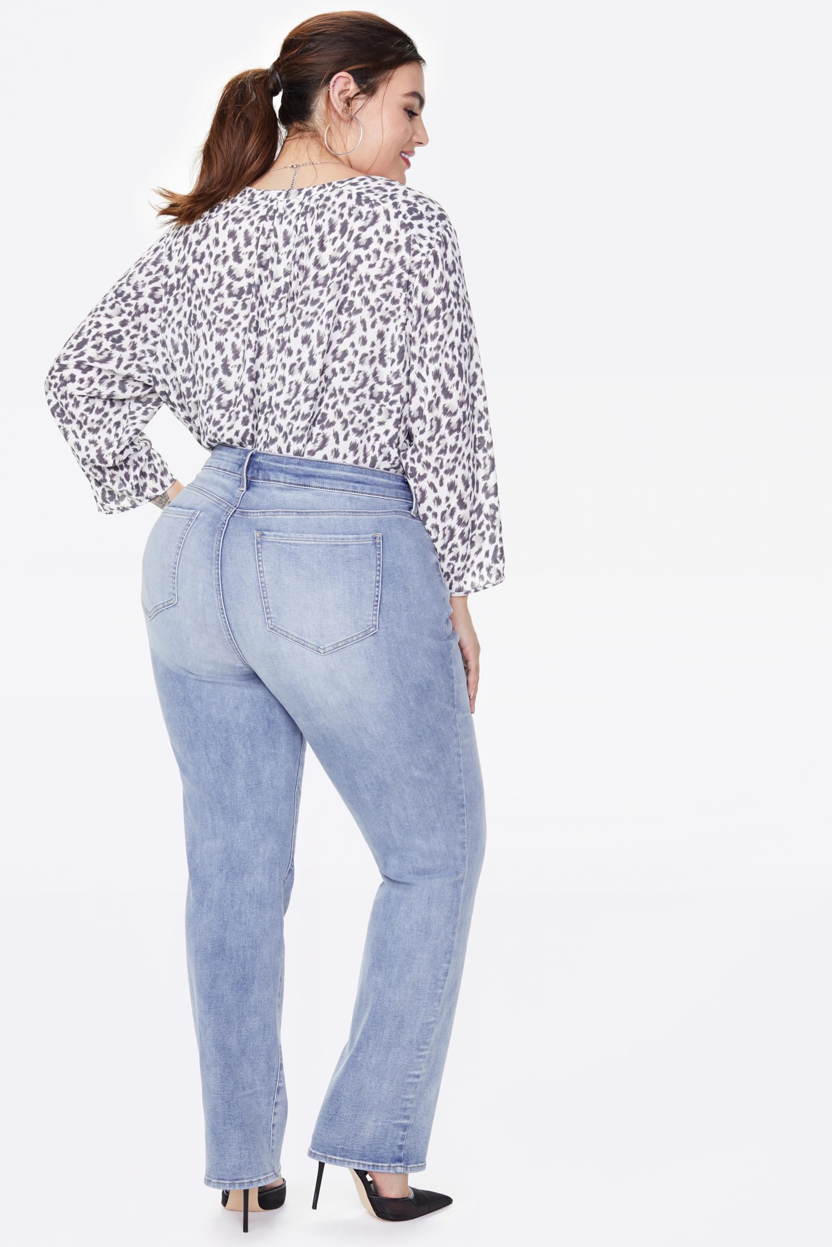 NYDJ Women's Plus Size Marilyn Straight Leg Jeans - Comfortable Stretch Denim Pants for Curvy Figures | Perfect for Casual Wear, Office & Everyday Outfits