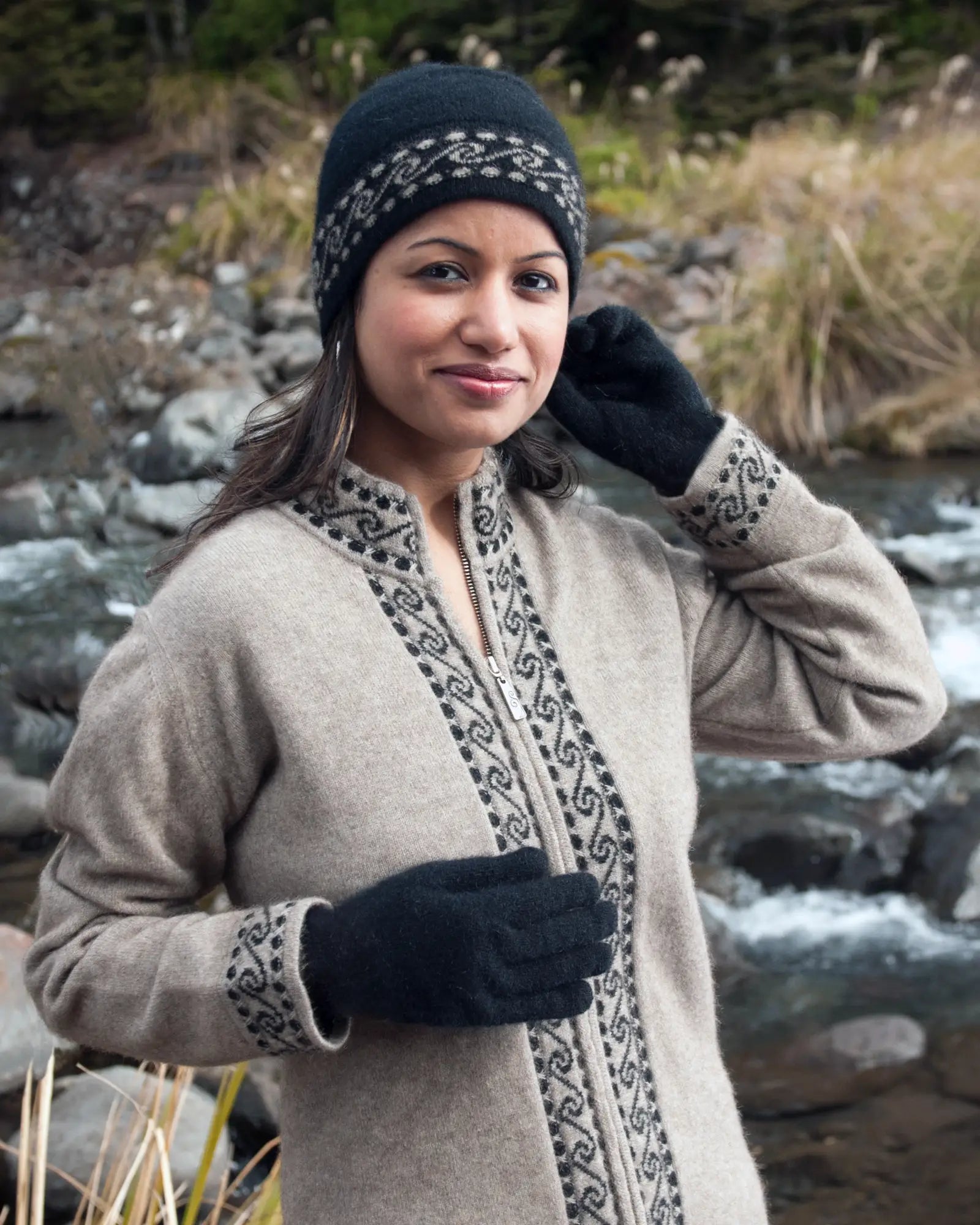 Premium Black Plain Gloves - Possum Merino Wool Blend NX100 - Warm Winter Accessories for Outdoor Activities & Daily Commute