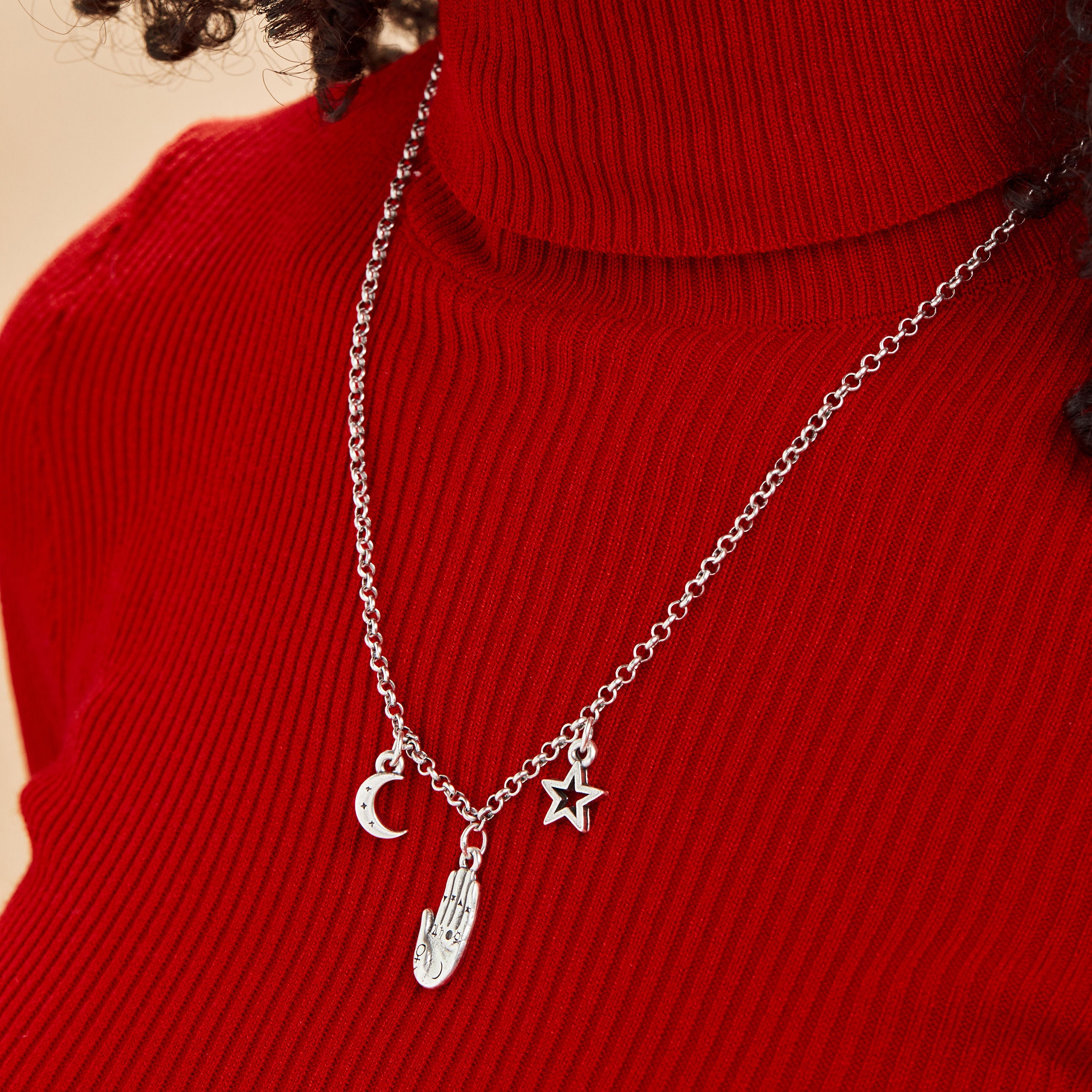 Lucky Charm Necklace for Women - Elegant Good Fortune Pendant Jewelry for Gifts, Daily Wear & Special Occasions