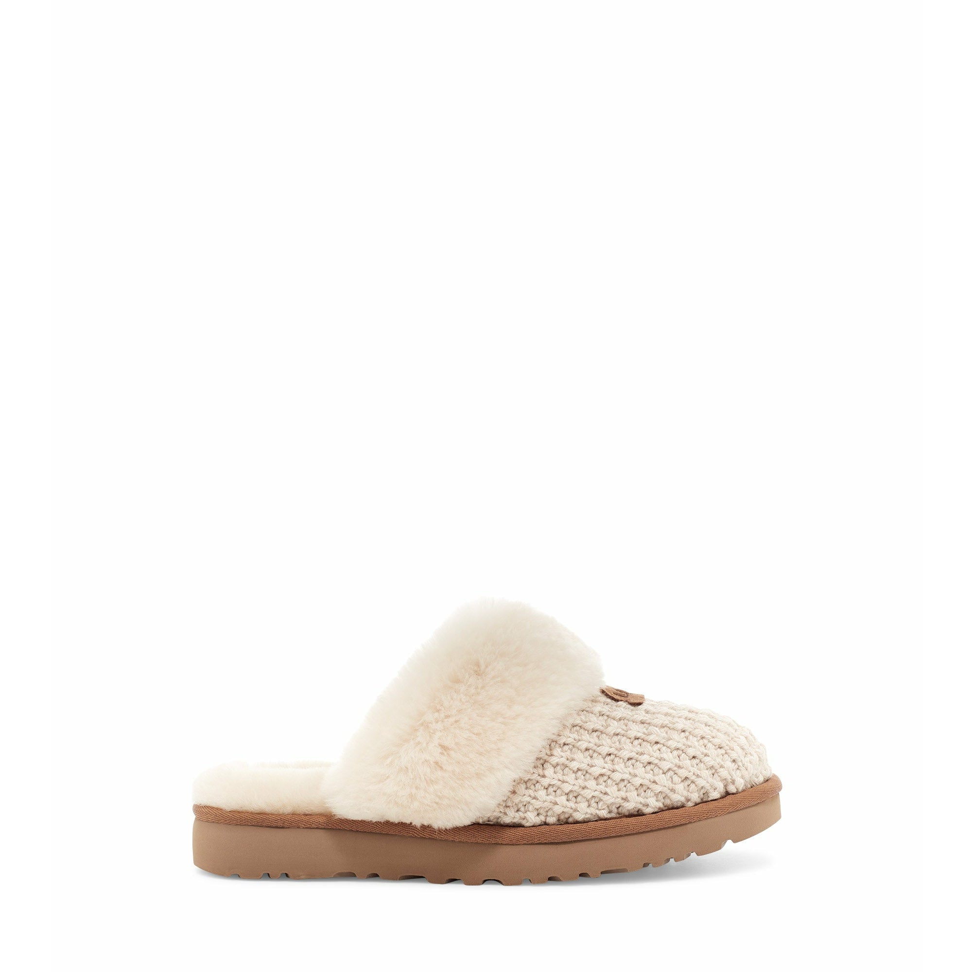 UGG Women's Cozy Plush Fleece Slippers - Soft Indoor House Shoes for Winter Comfort - Perfect for Home, Lounge & Relaxation (Cream)
