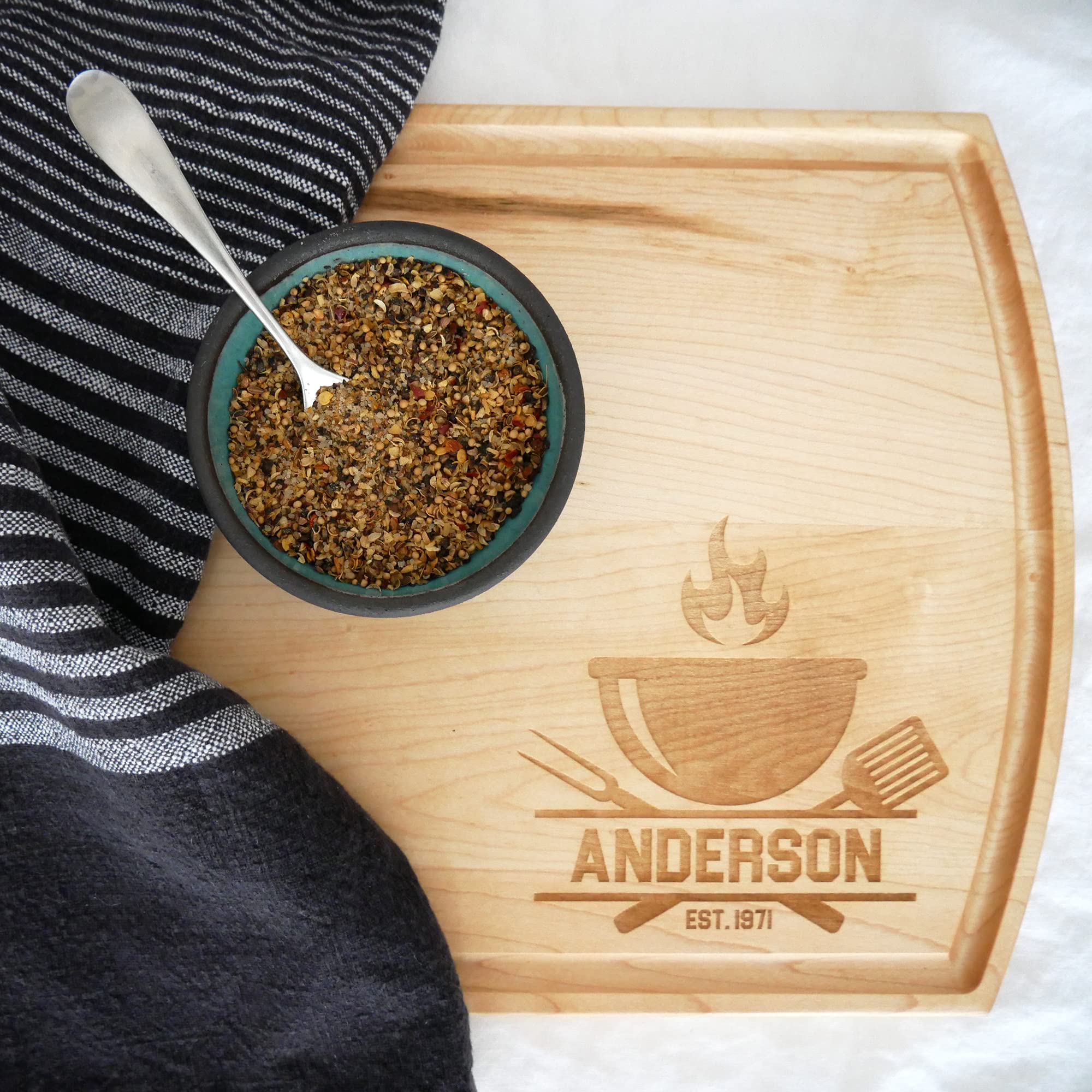**Personalized Wooden Cutting Board - Custom Housewarming Gift for New Homeowners, Couples, Men & Women - Perfect for Kitchen Decor, Cooking & Unique Housewarming Presents**