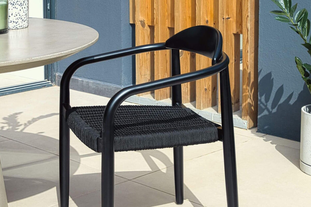 Como Glynis Casual Dining Wooden Rope Chair - Modern Farmhouse Style Accent Chair for Living Room, Bedroom, or Patio - Perfect for Relaxing and Entertaining Guests