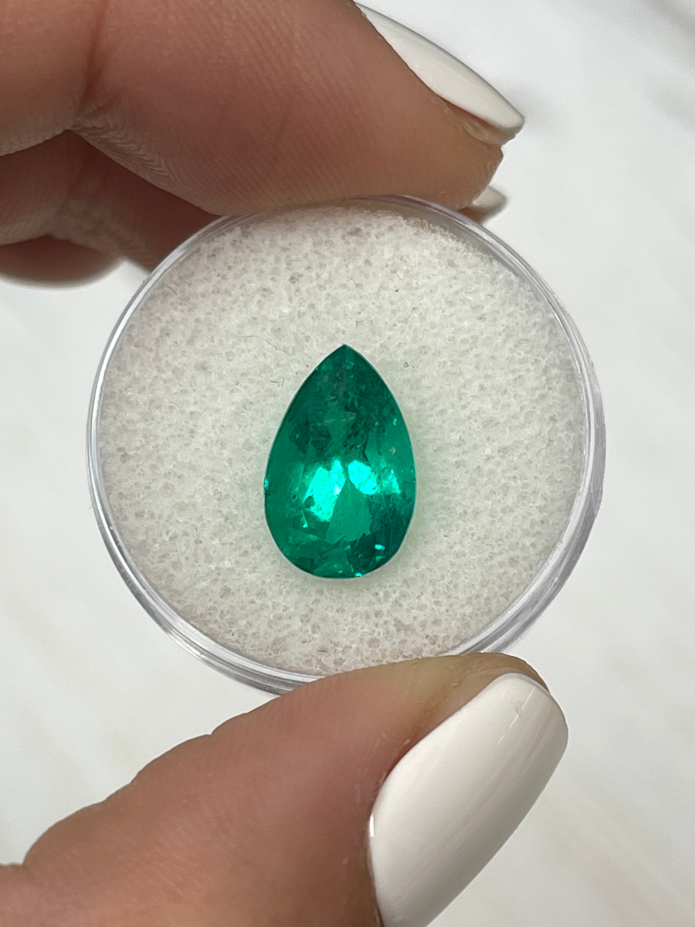 3.80 Carat Vivid Bluish Green Natural Loose Colombian Emerald Pear Cut Gemstone for Jewelry Making, Engagement Rings & Luxury Gifts