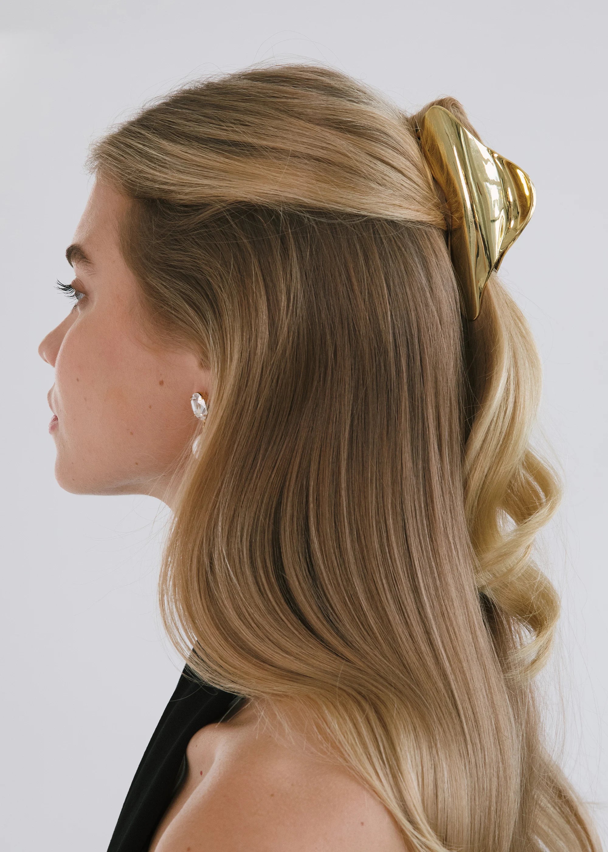 Amira Jaw Clip Hair Claw - Gold Hair Clips for Women, Non-Slip Hair Claw Clips for Thick Hair, Perfect for Updos, Ponytails & Everyday Hairstyles