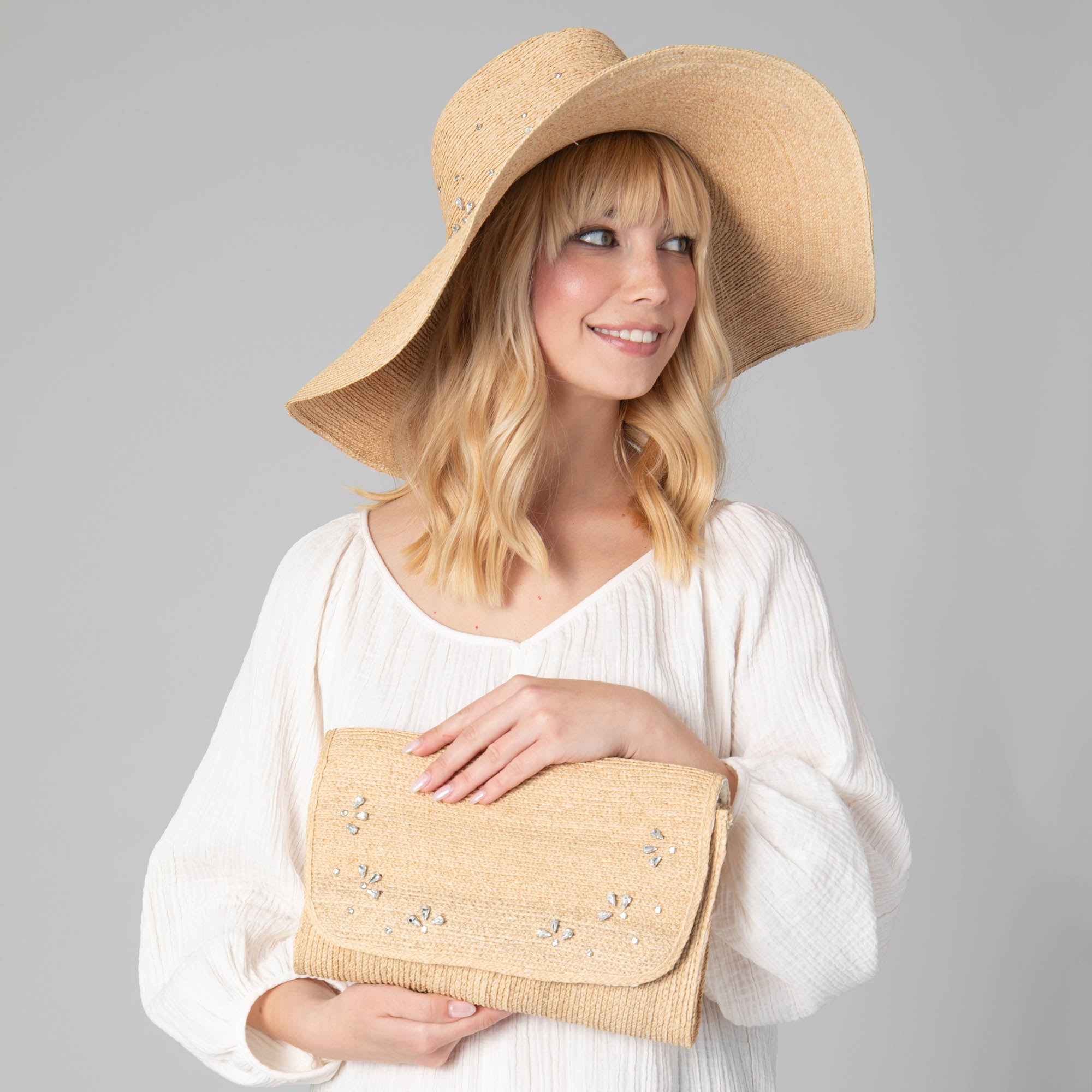 Elegant Glamour Envelope Clutch for Women - Fashionable Evening Bag for Parties, Weddings & Special Occasions