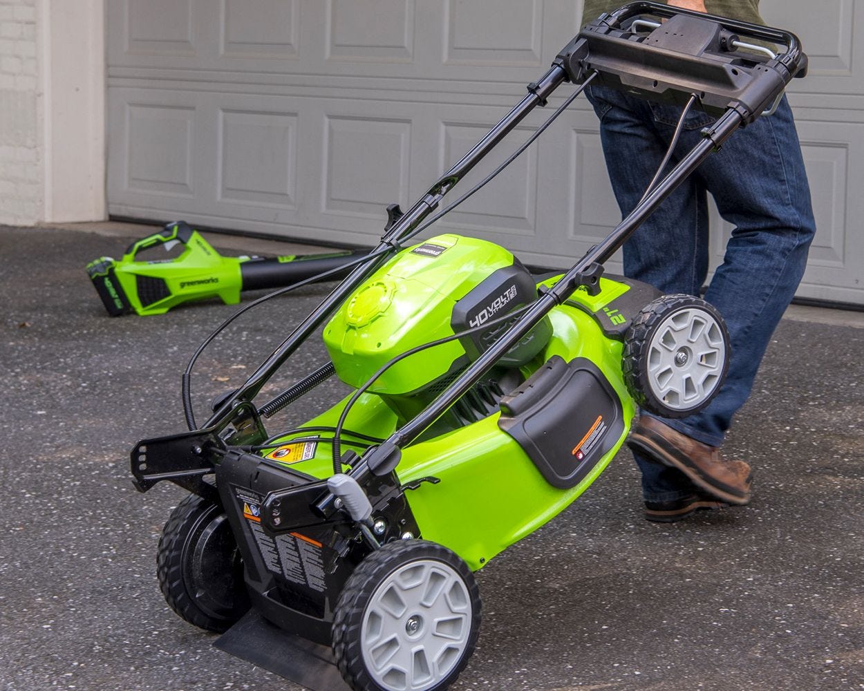 Refurbished 40V 21-Inch Cordless Self-Propelled Lawn Mower with 2 x 4.0Ah USB Batteries & Fast Charger - Perfect for Medium to Large Yards, Eco-Friendly Lawn Care