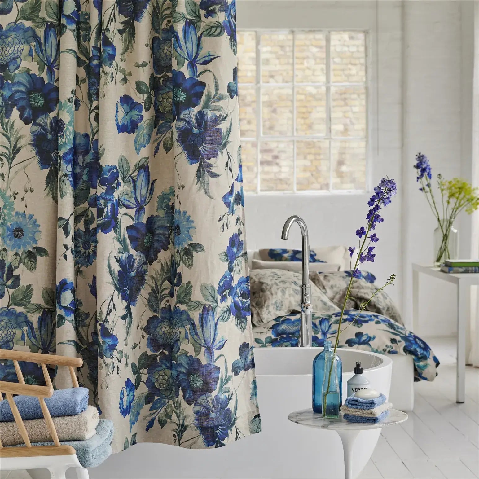 Japanese Hiragana Indigo Dyed Shower Curtain - Waterproof Bathroom Decor with Traditional Pattern for Modern Homes & Spa Retreats