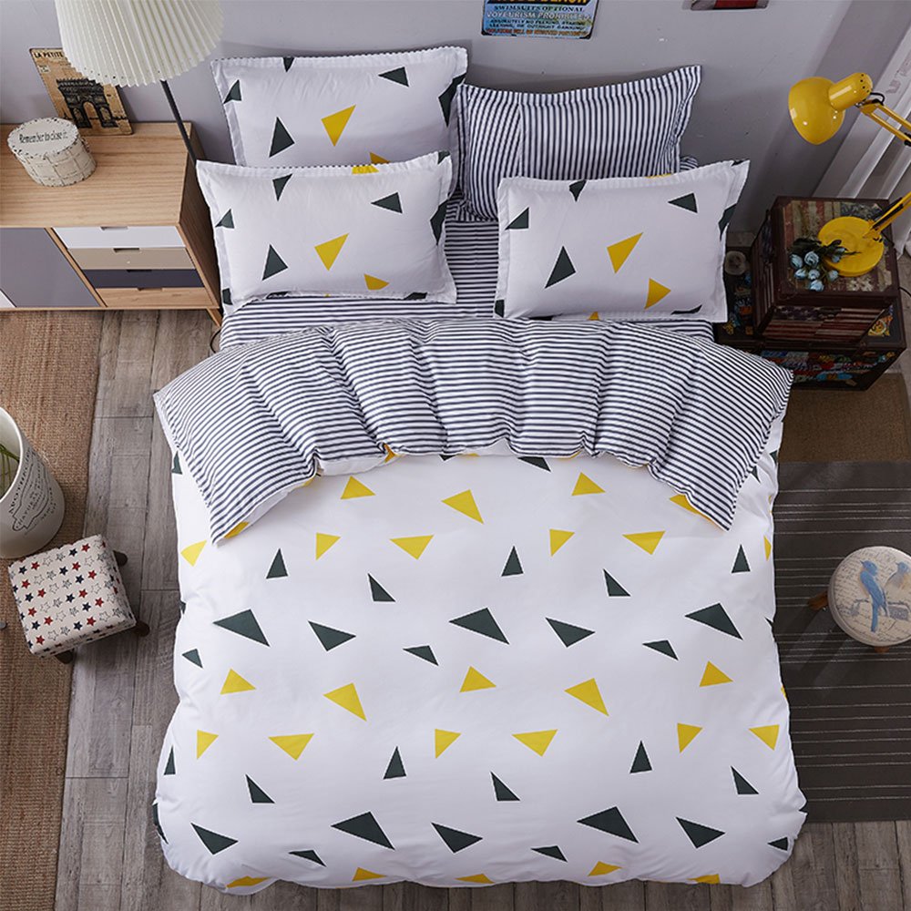 Funny Decor Geometric Triangle Printed Duvet Cover Set - Reversible Comforter Cover with Pillow Shams, 3-Piece Full Size Bedding Set for Modern Bedroom Decor - Perfect for Guest Rooms, Dorms & Master Bedrooms