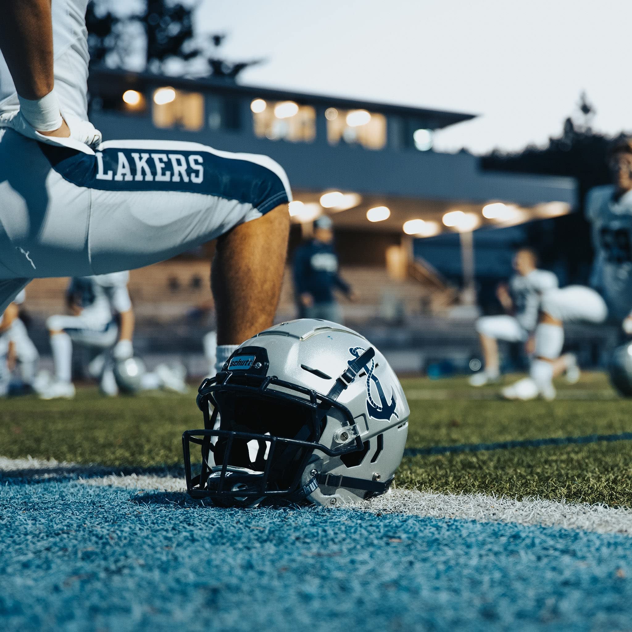 Schutt F7 VTD Collegiate Varsity Football Helmet - Adult Size (Facemask Not Included) | Lightweight & Durable Protection for High School & College Players | Perfect for Training, Games & Competitive Play