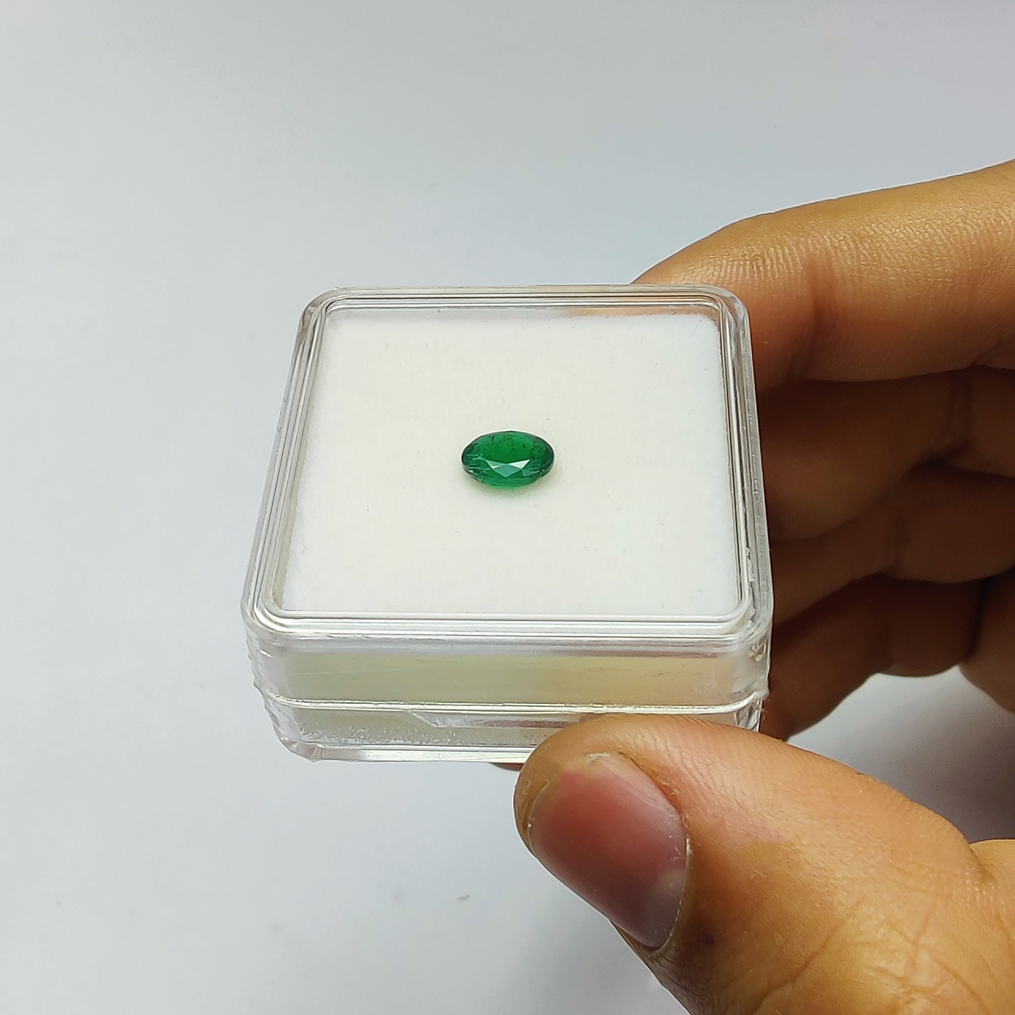 0.75ct Natural Untreated Green Emerald Gemstone - Oval Cut 7x5mm | Emerald Jewelry for Engagement Rings, Necklaces & Earrings | Birthstone Gift for May