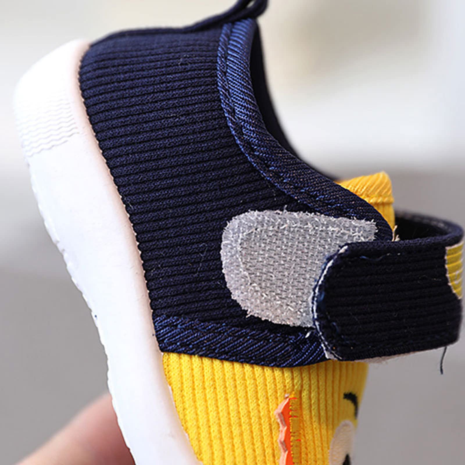 Lisdwde Unisex Kids Sneakers - Lightweight Slip-On Walking Shoes for Toddlers Boys & Girls | Winter Baby Shoes for Playground, School & Outdoor Activities