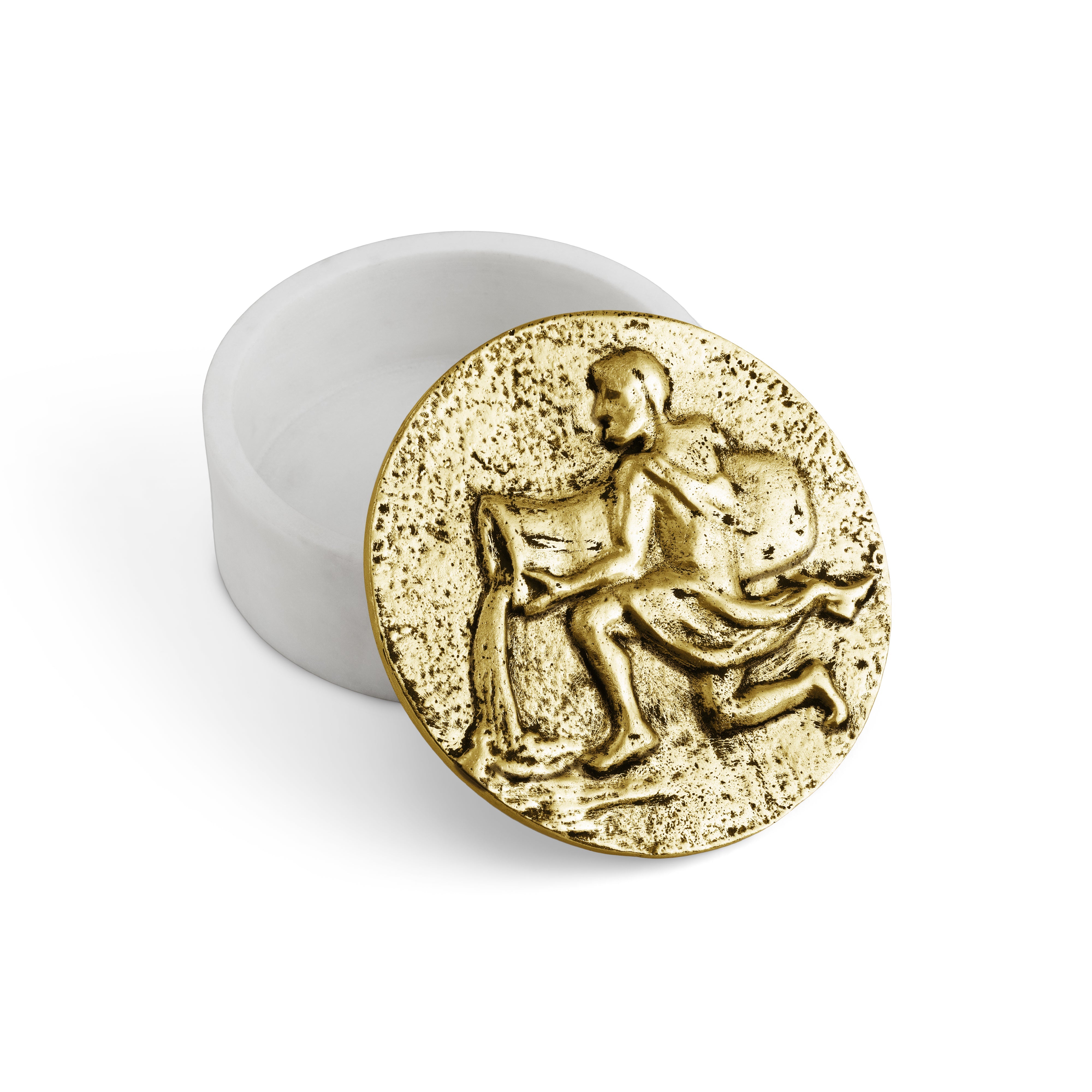 Zodiac Gift Box for Aquarius - Perfect for Birthday, Horoscope & Astrology Lovers - Unique Present for Friends & Family