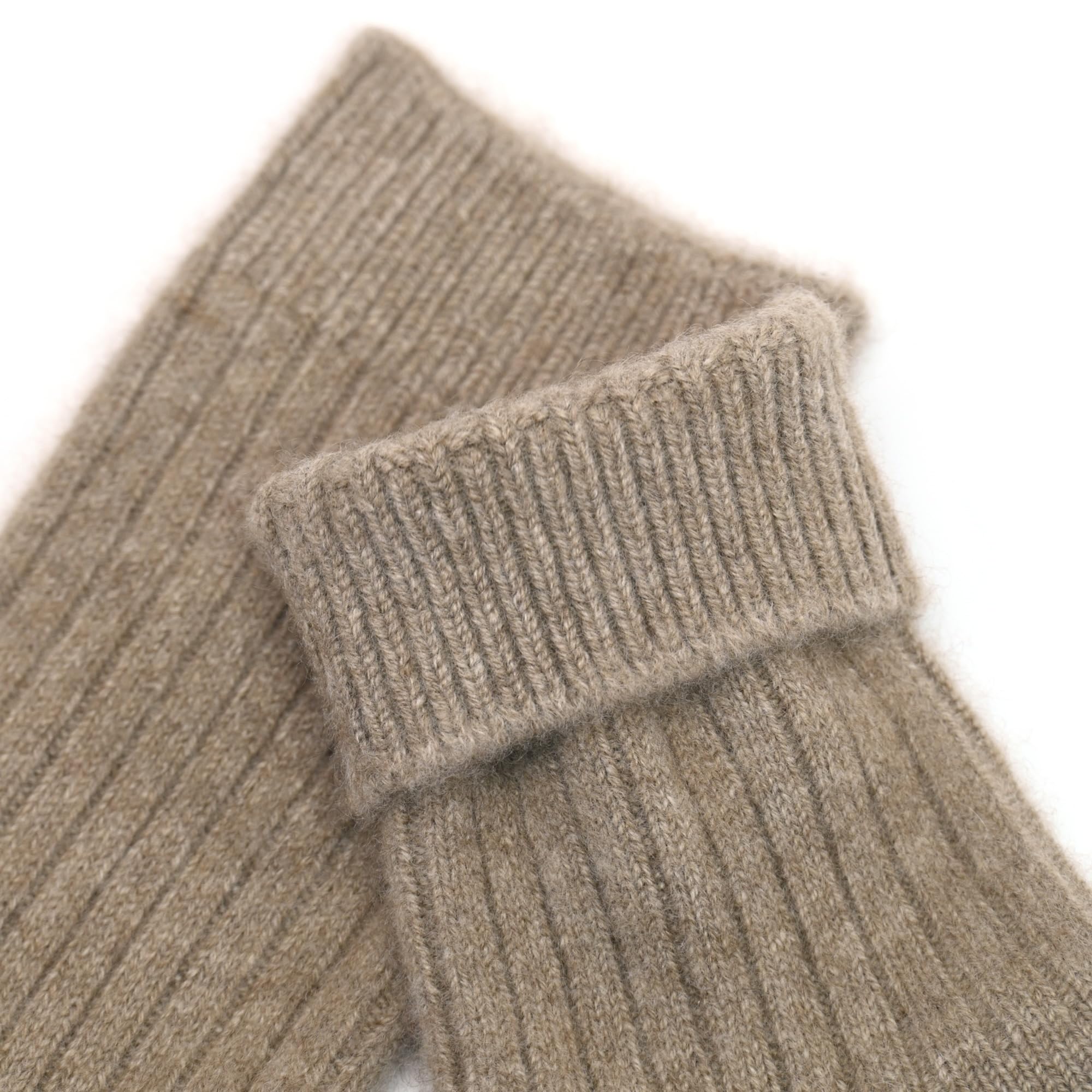 Luxury 100% Organic Cashmere Socks for Men & Women - Softest Natural Mongolian Cashmere, Ideal Christmas Gift - Perfect for Winter Warmth & Cozy Home Wear (Medium, Brown)