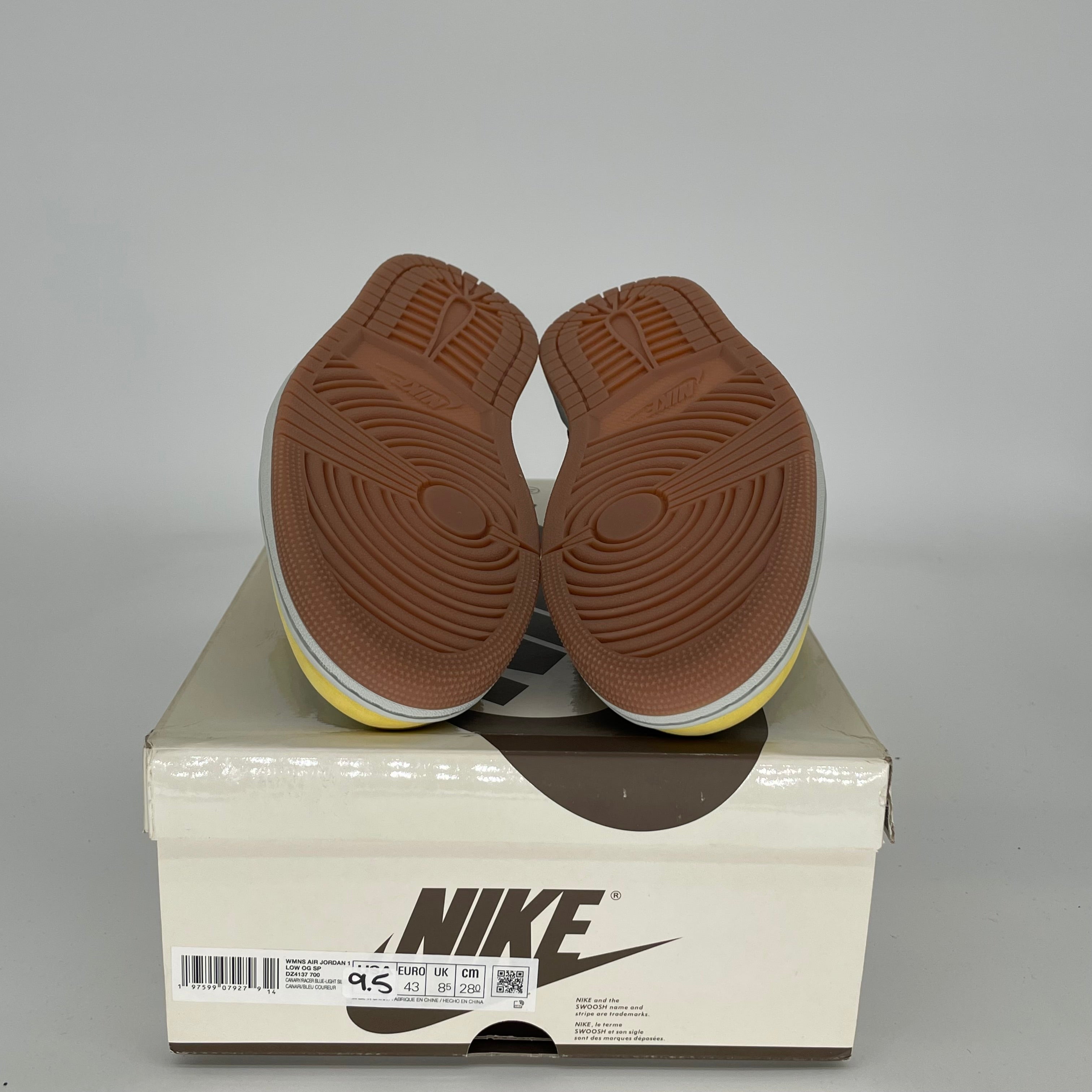 Air Jordan 1 Low Travis Scott Canary Yellow Women's Size 9.5/11W Sneakers DZ4137-700 - Casual Streetwear & Basketball Shoes for Women