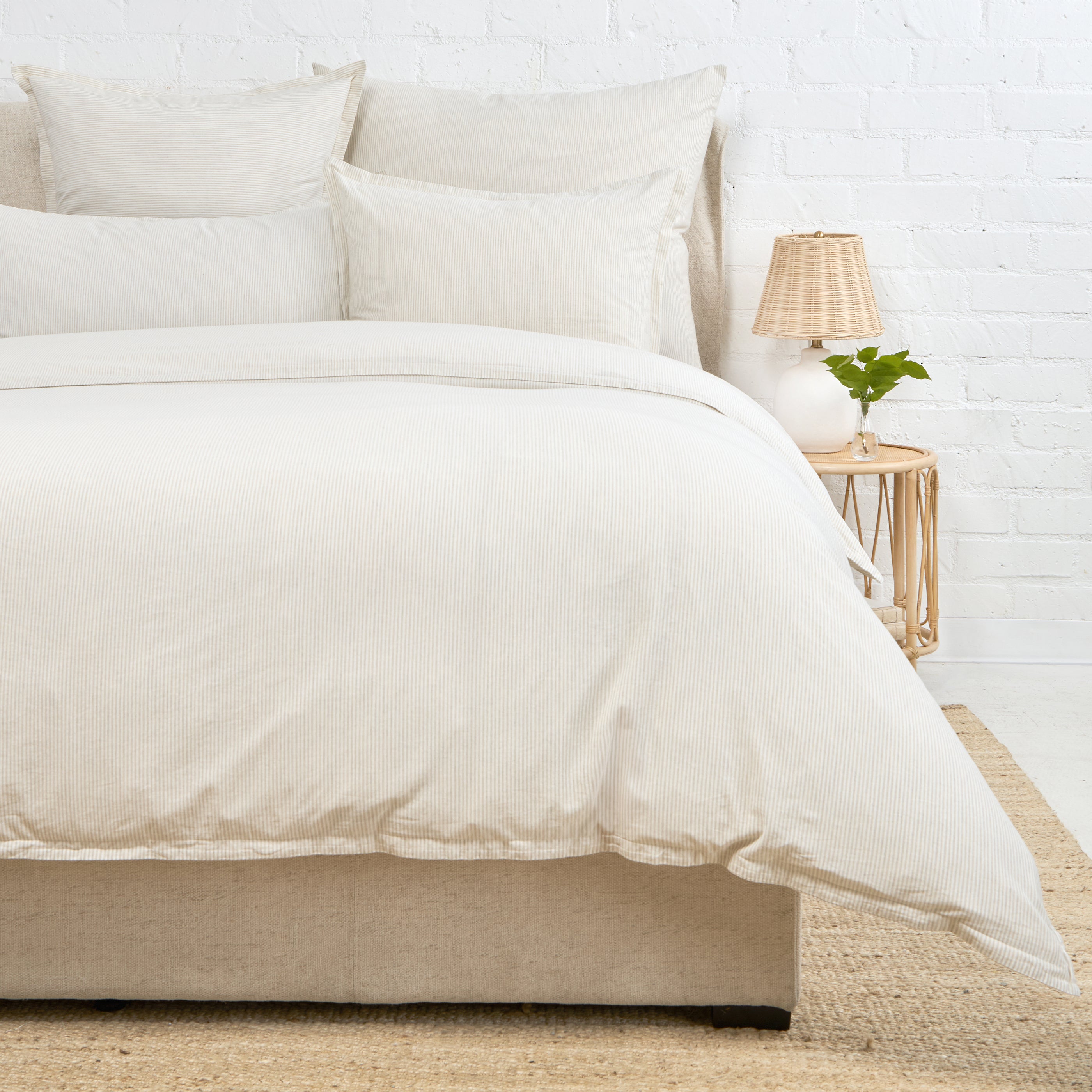 Premium Luke Duvet Cover Set - Soft & Breathable Bedding for All Seasons - Perfect for Home, Dorm, or Guest Room Decor