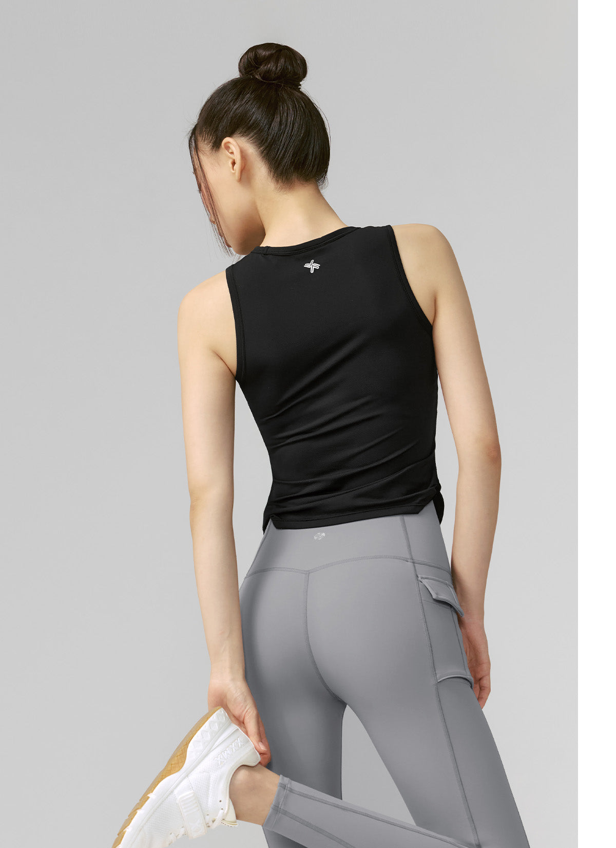 Breathable Air Mesh Side Twist Sleeveless Top for Women - Perfect for Yoga, Running & Summer Workouts