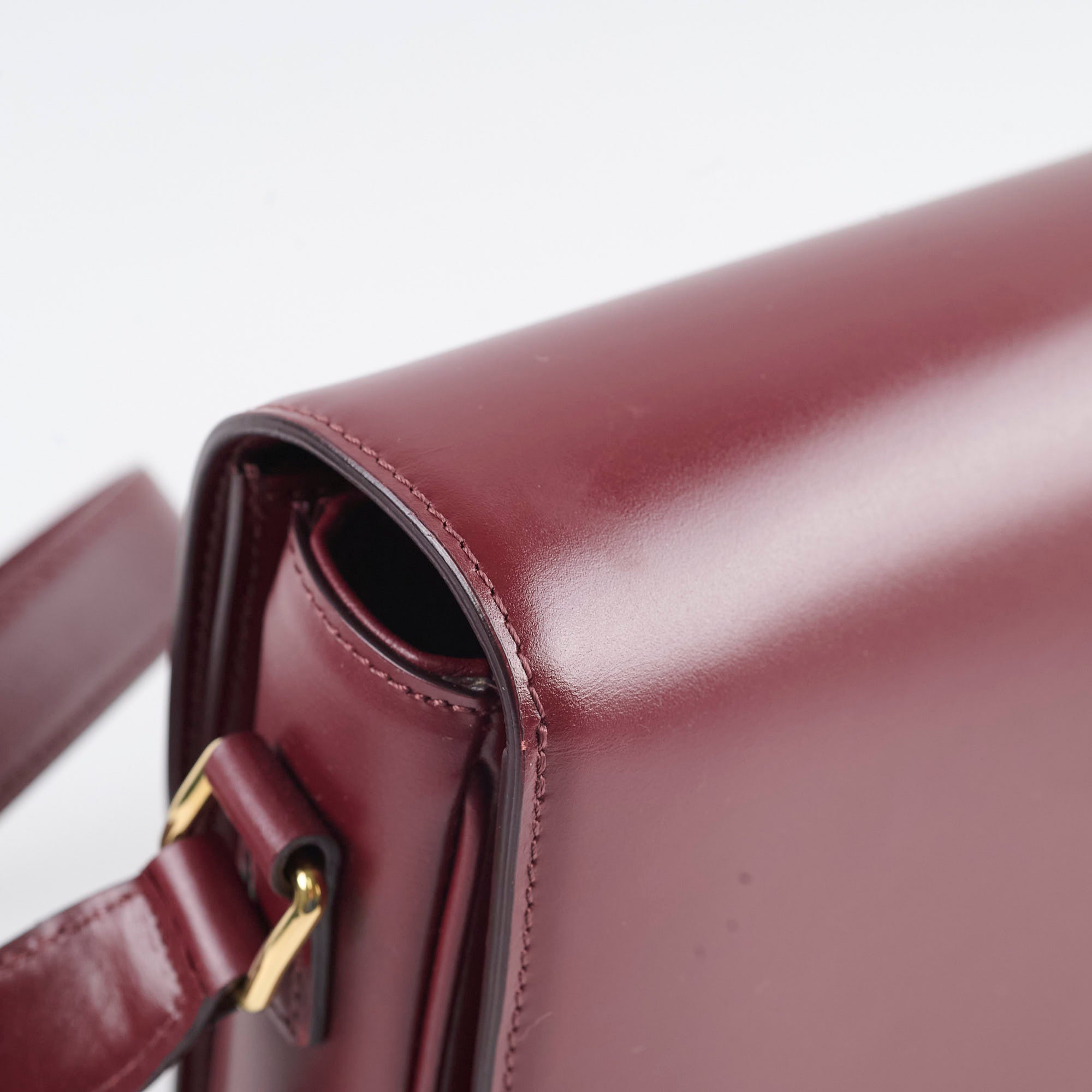 Celine Medium Triomphe Handbag in Shiny Burgundy Calfskin Leather - Perfect for Work, Travel & Evening Events