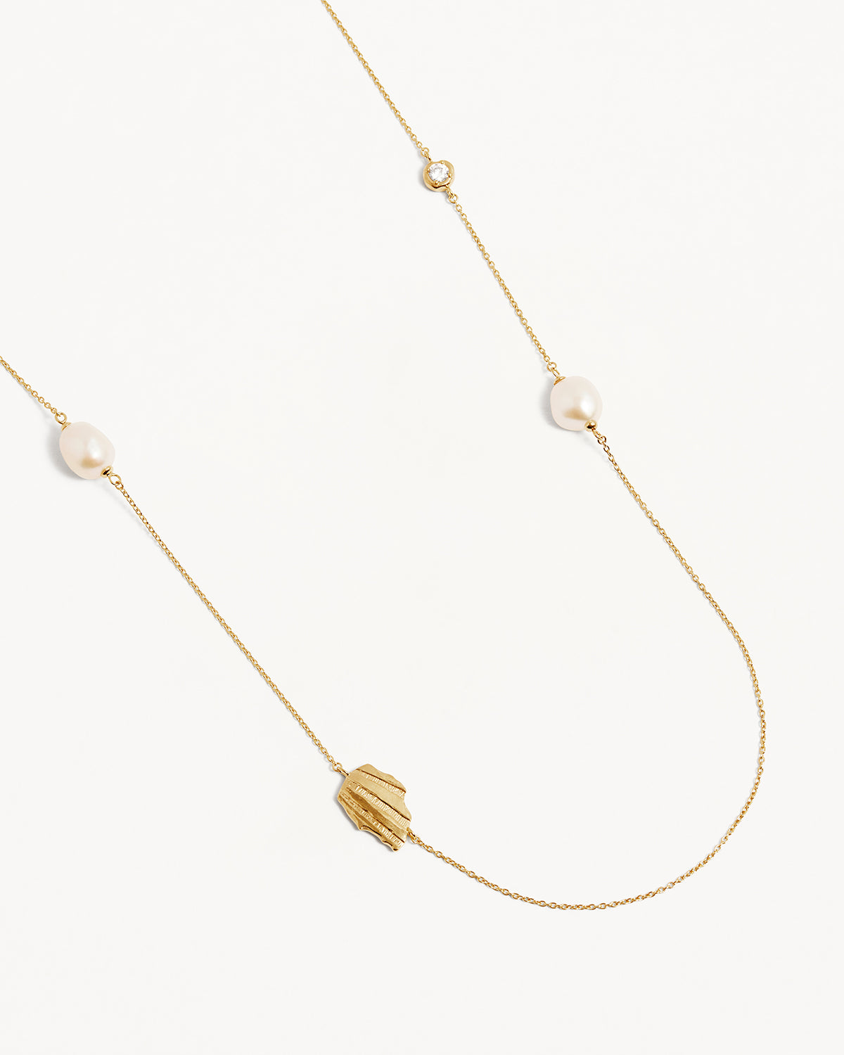 18K Gold Vermeil Moonlit Tides Necklace for Women - Elegant Crescent Moon Pendant Jewelry Gift for Her - Perfect for Date Night, Anniversary & Special Occasions
