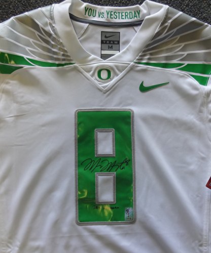 Marcus Mariota Autographed Oregon Ducks White Football Jersey - 2014 Heisman Trophy Winner - Medium Size with Official MM Holo COA - Perfect for Game Day, Collectors & Sports Memorabilia Displays