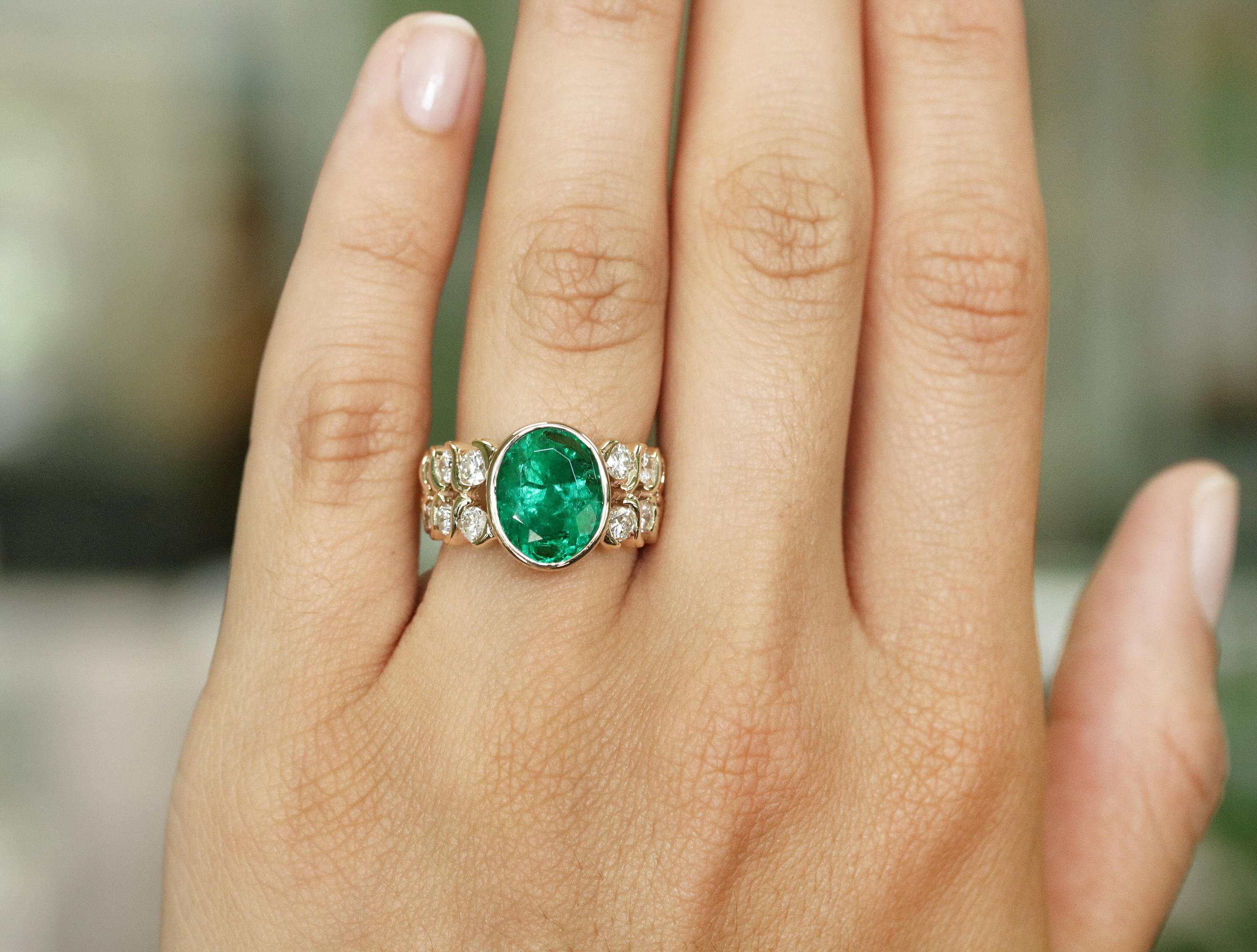 5.80tcw Oval Colombian Emerald & Diamond Statement Ring in 14K Gold - Elegant Bezel Setting for Weddings, Parties & Special Occasions