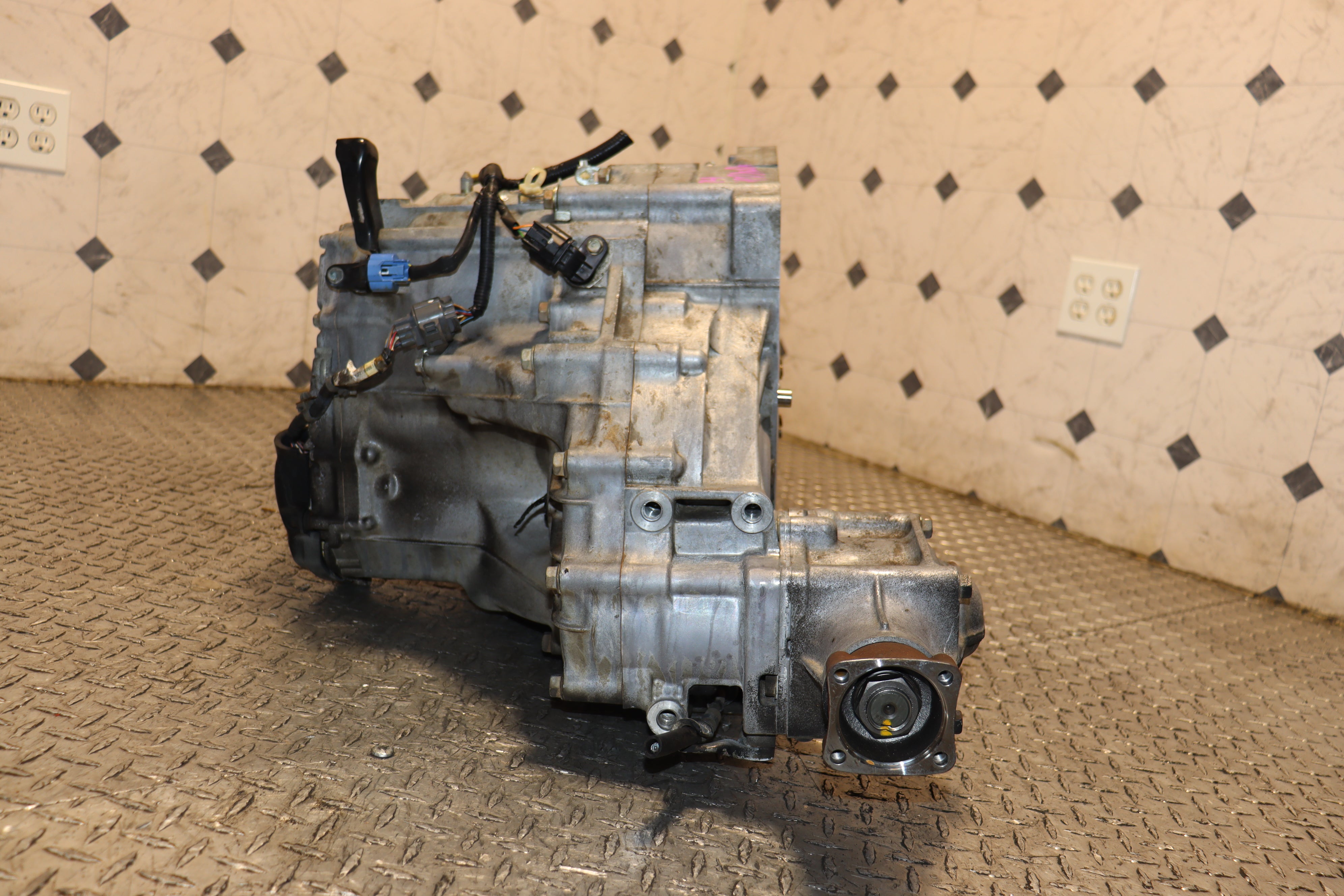 JDM K24A Automatic Transmission 4WD 4 Speed for 2002-2004 Honda CR-V AWD - Perfect for Engine Swap & Performance Upgrades