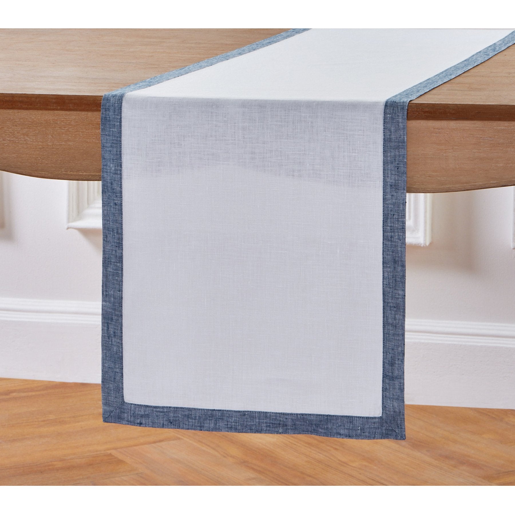 Elegant Classic Table Runner for Dining & Home Decor - Perfect for Weddings, Parties & Holiday Tablescapes