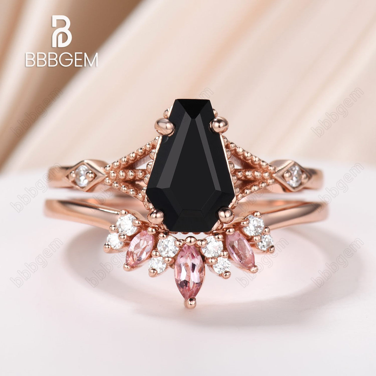 14K/18K Oval Lab Alexandrite Engagement Ring with Infinity Diamond Halo & Criss Cross Design - Perfect for Proposals, Anniversaries & Special Occasions