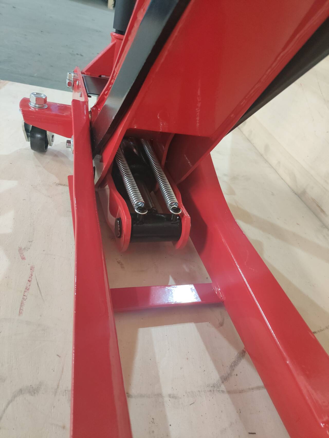 3 Ton Low Profile Hydraulic Floor Jack - Heavy Duty Steel, 6600 LB Capacity for Car Lifting & Auto Repair | Model: 6KLPJ | Ideal for Home Garage & Professional Mechanics
