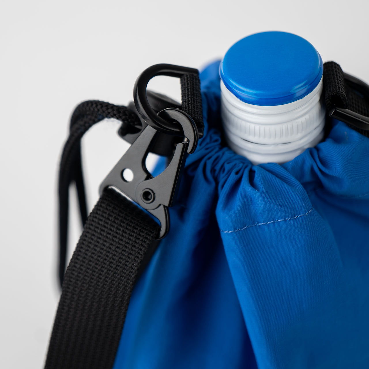 Insulated Cooler Bag for Picnics, Beach, Camping & Outdoor Activities - Keep Food & Drinks Cold for Hours