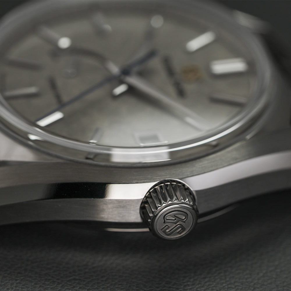 Grand Seiko SBGA415 Winter Taisetsu Heritage Spring Drive 40mm Grey Dial Men's Watch with Bracelet - Perfect for Business Meetings & Formal Occasions