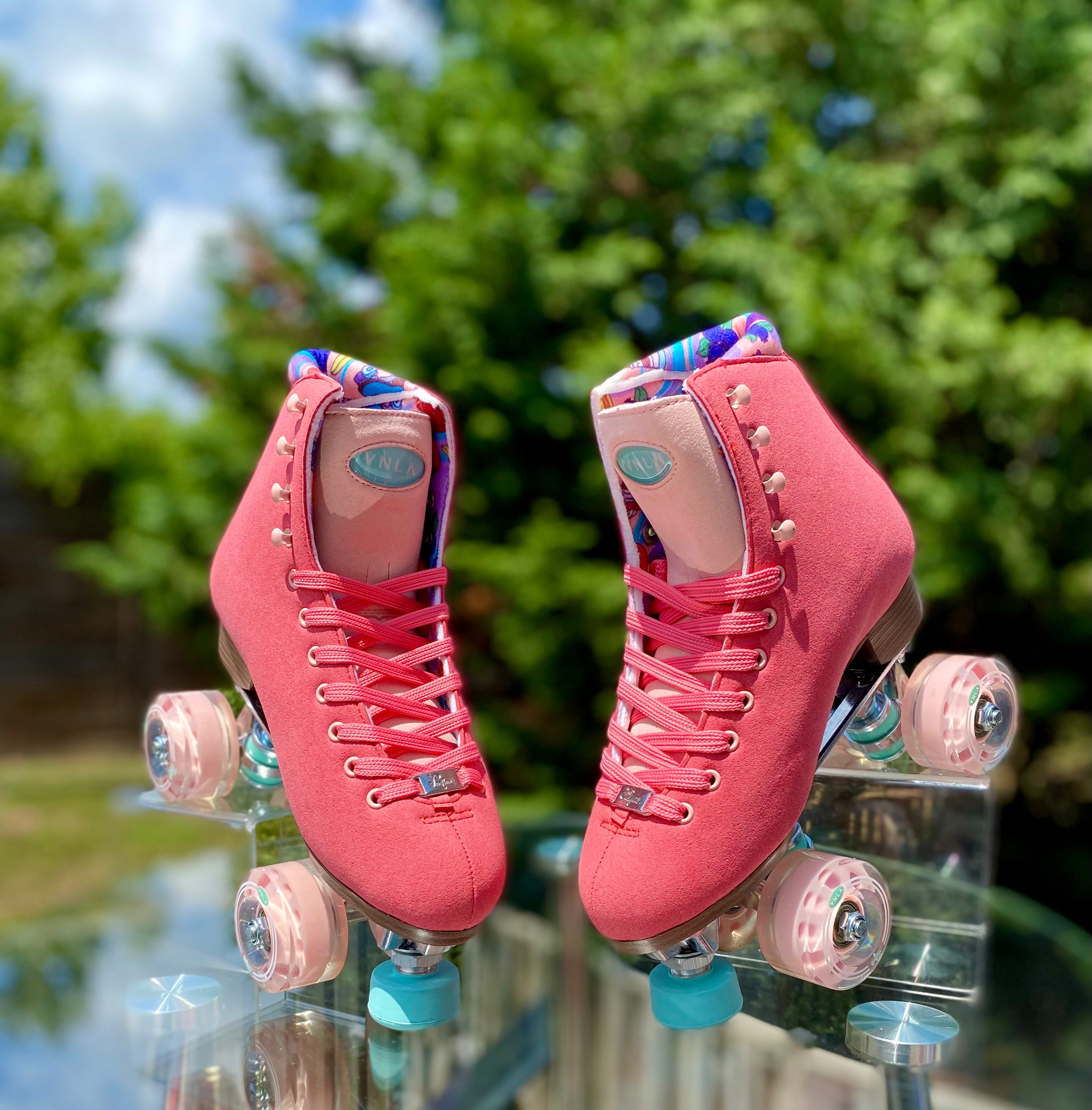 Vnla Parfait Outdoor Roller Skates for Women & Men - Comfortable Quad Skates with Light-Up Wheels for Street, Park & Trail Skating