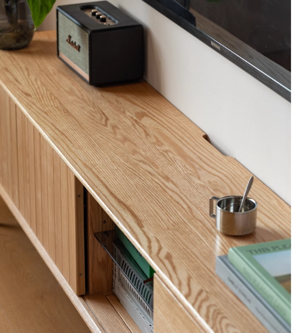 Modern Oak Solid Wood TV Stand - Stylish Entertainment Center for Living Room, Bedroom & Home Theater
