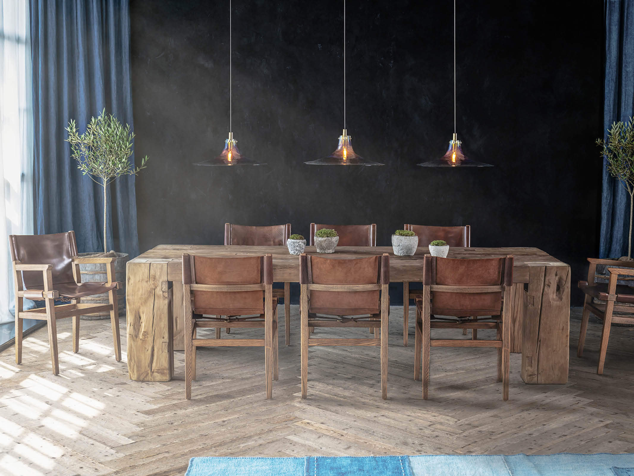Solid Wood English Beam Dining Table - Rustic Farmhouse Style for Kitchen & Dining Room - Perfect for Family Gatherings & Dinner Parties