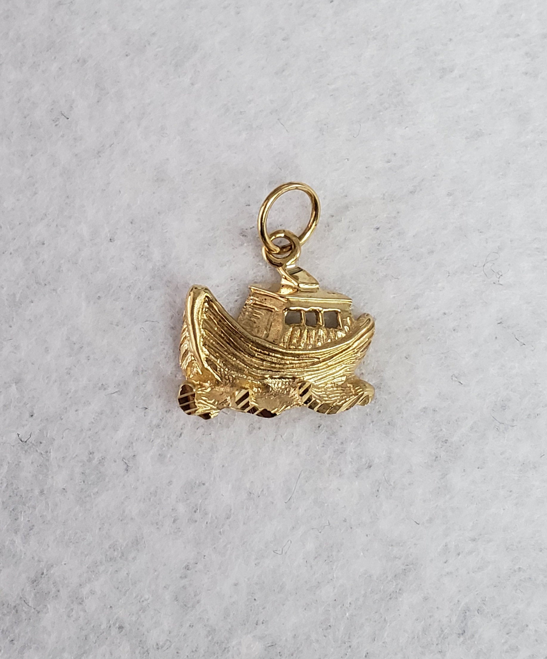 14K Yellow Gold Fishing Boat Charm Pendant with Diamond Cuts - Perfect for Jewelry Making, Gift Giving & Nautical-Themed Accessories