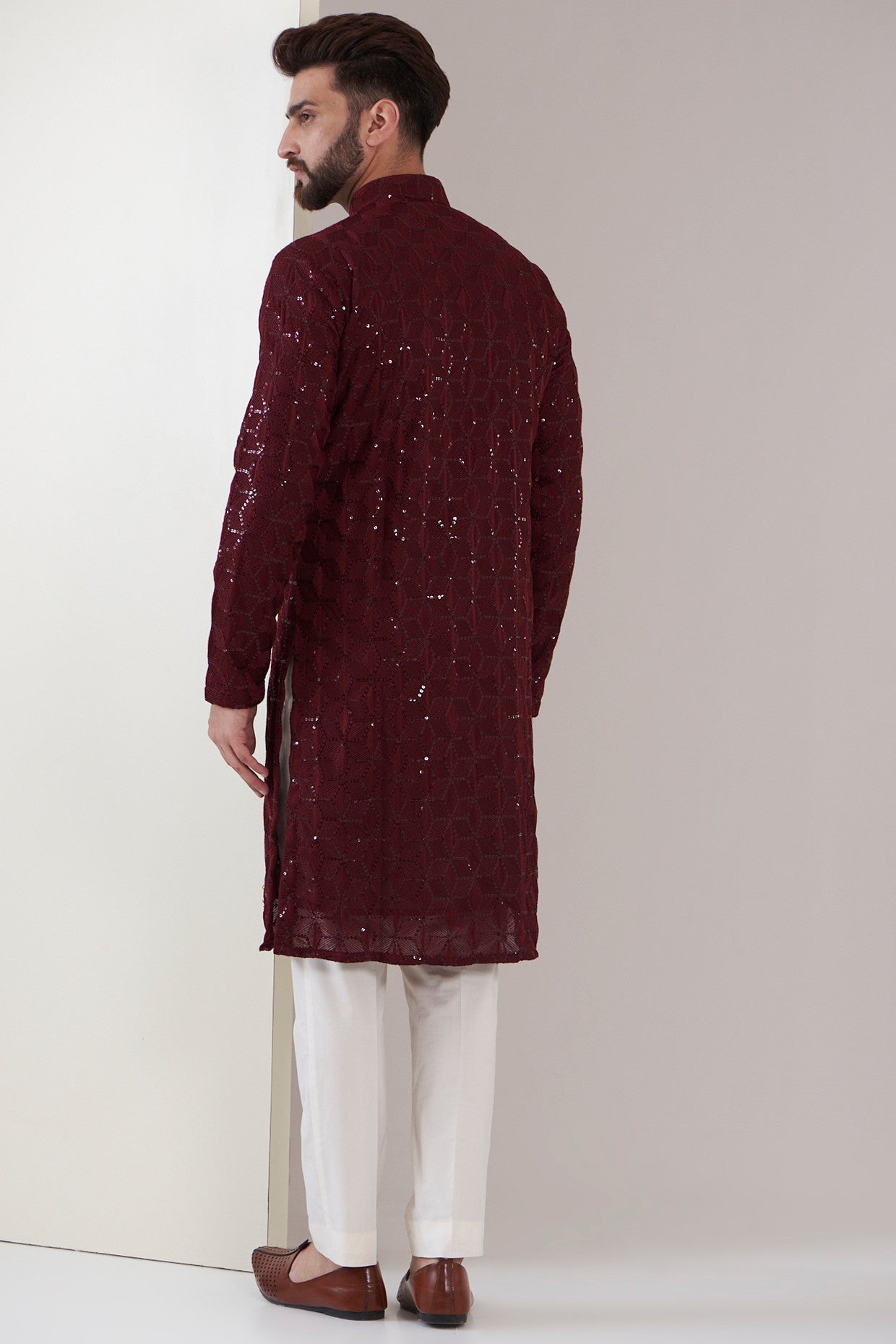 Elegant Maroon Chikankari Kurta for Women – Handcrafted Indian Embroidered Tunic – Perfect for Festivals, Weddings & Casual Wear