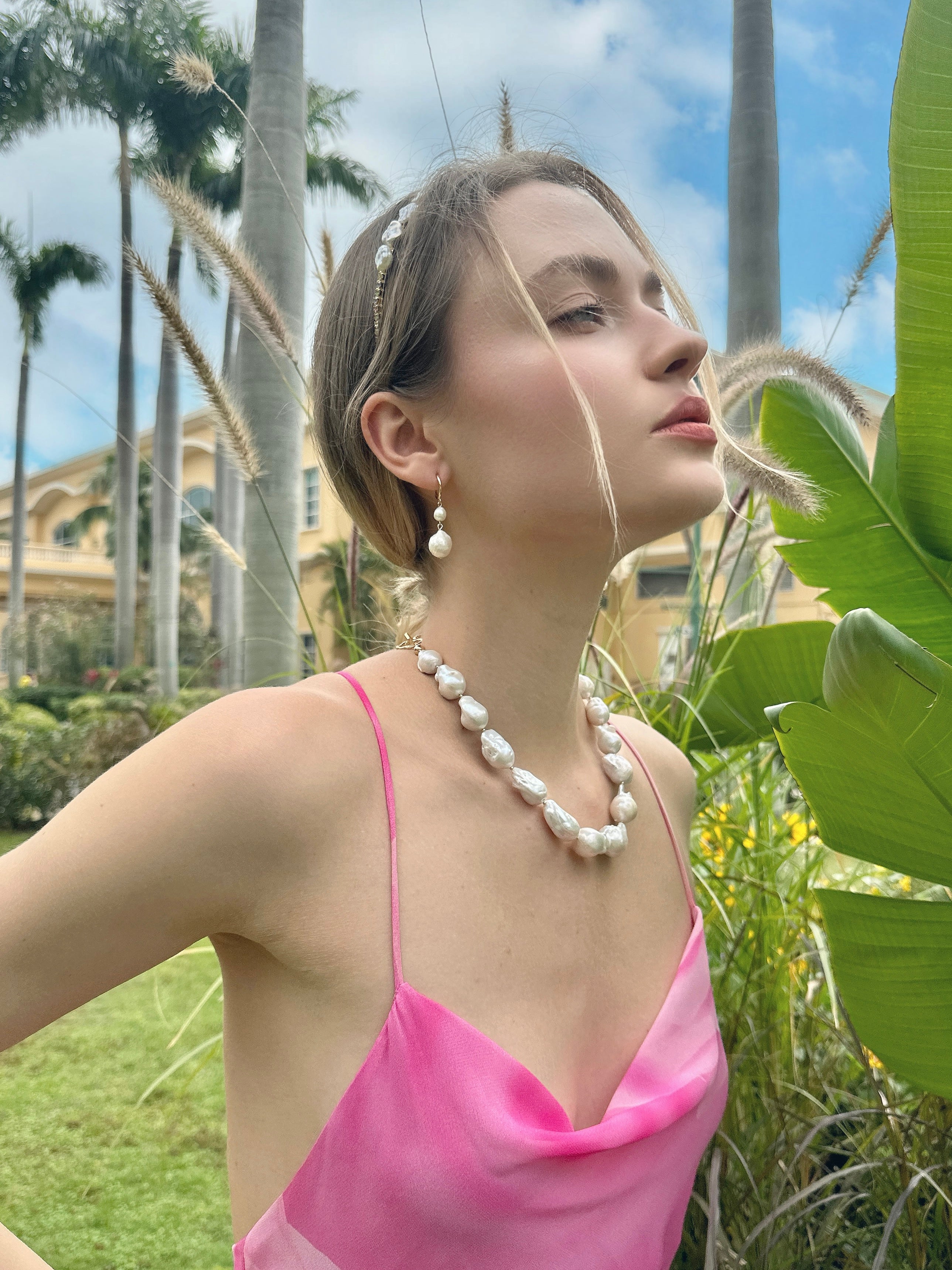 Baroque Pearls with Chain Chunky Necklace LN054 - Elegant Statement Jewelry for Women, Perfect for Weddings, Parties & Special Occasions