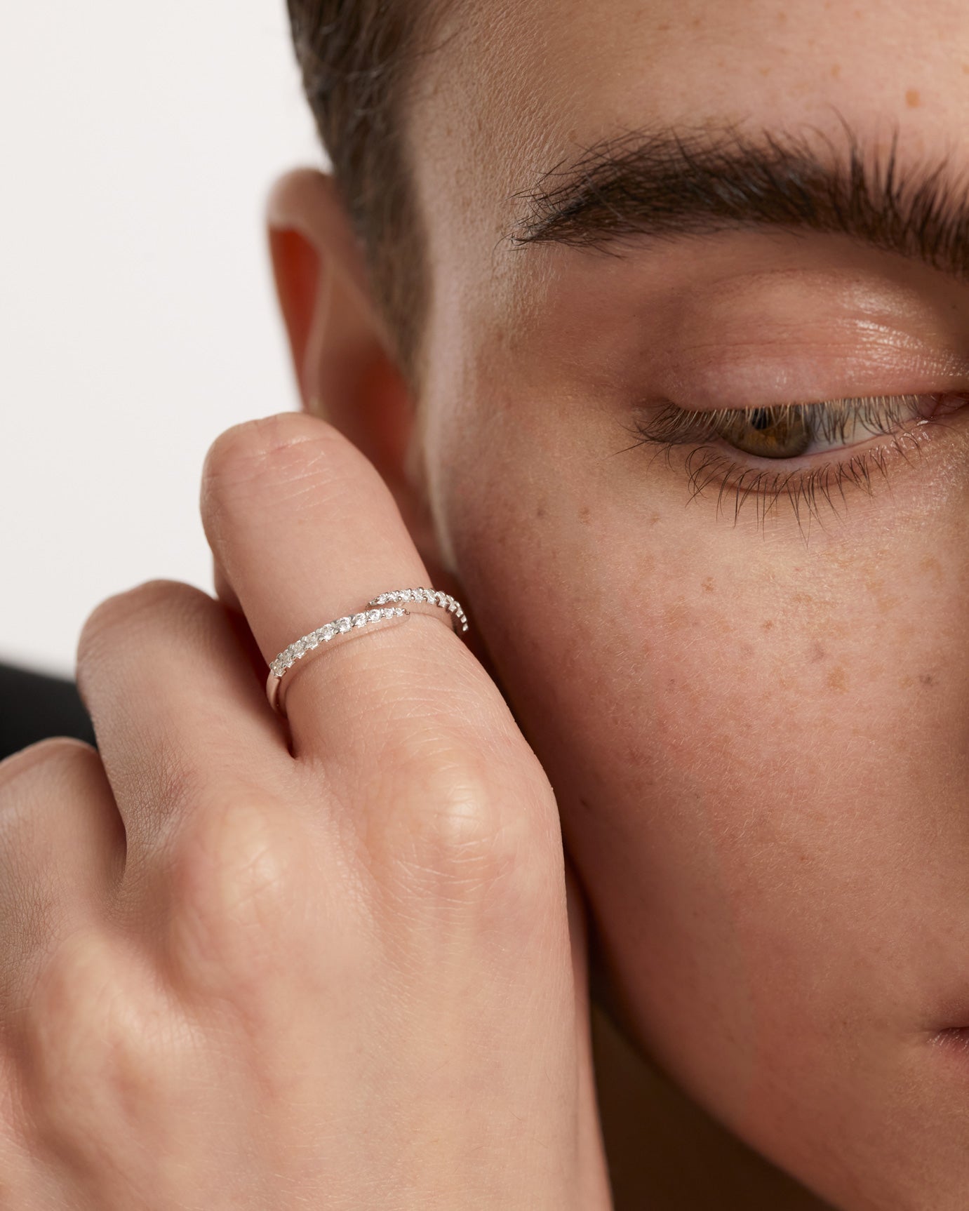 GRID 2 Embrace Silver Ring for Women - Elegant Stackable Minimalist Jewelry - Perfect for Everyday Wear, Gifts & Special Occasions