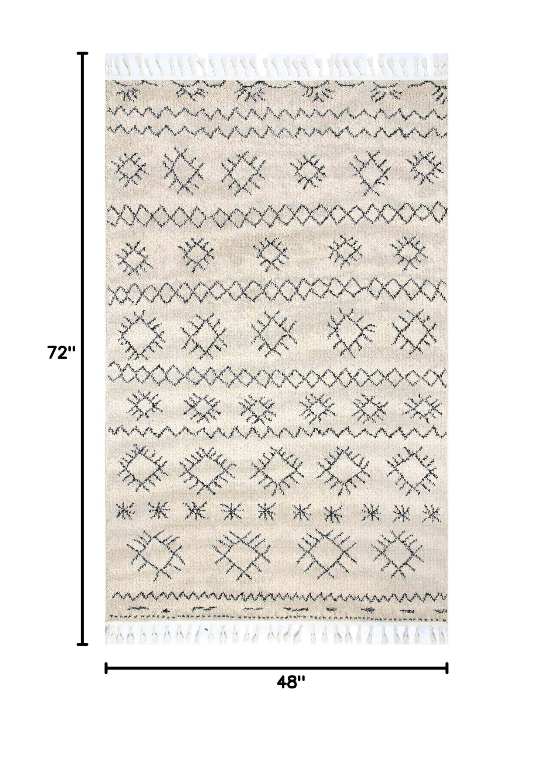 nuLOOM Camille Tribal Tassel Area Rug 4' x 6' Ivory - Boho Chic Living Room Decor, Bedroom Accent Rug for Cozy Home