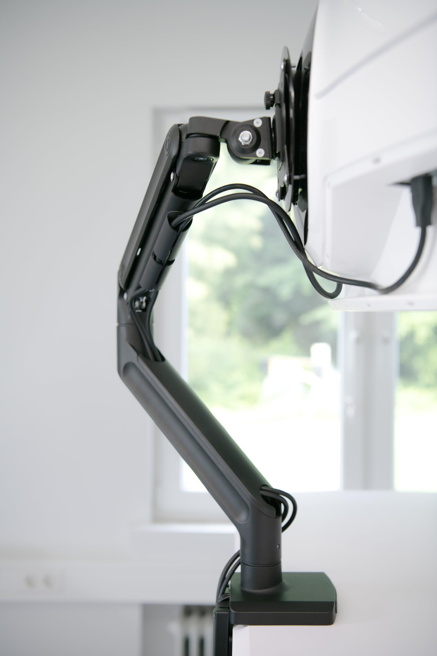 HFTEK Heavy Duty Single Monitor Arm Mount for 1-49 Inch Curved/Flat Screens - Adjustable Tilt Swivel VESA 75x100/100x100 - Supports up to 20kg - Perfect for Home Office, Gaming Setup & Workstation Ergonomics (HF24G07U)