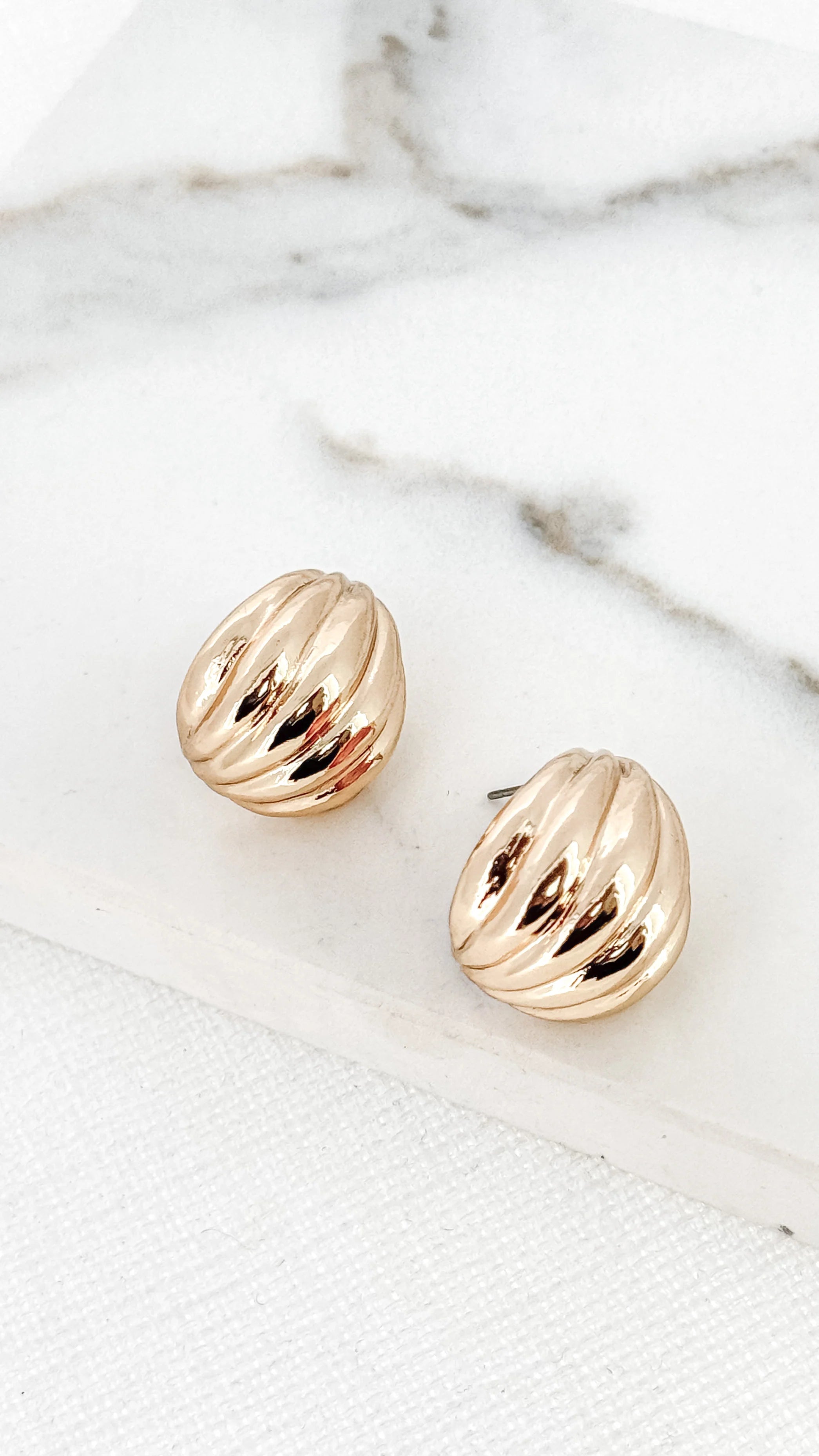 Elegant Gold Teardrop Shell Earrings for Women - Perfect for Beach Weddings, Summer Parties & Boho Fashion Accessories