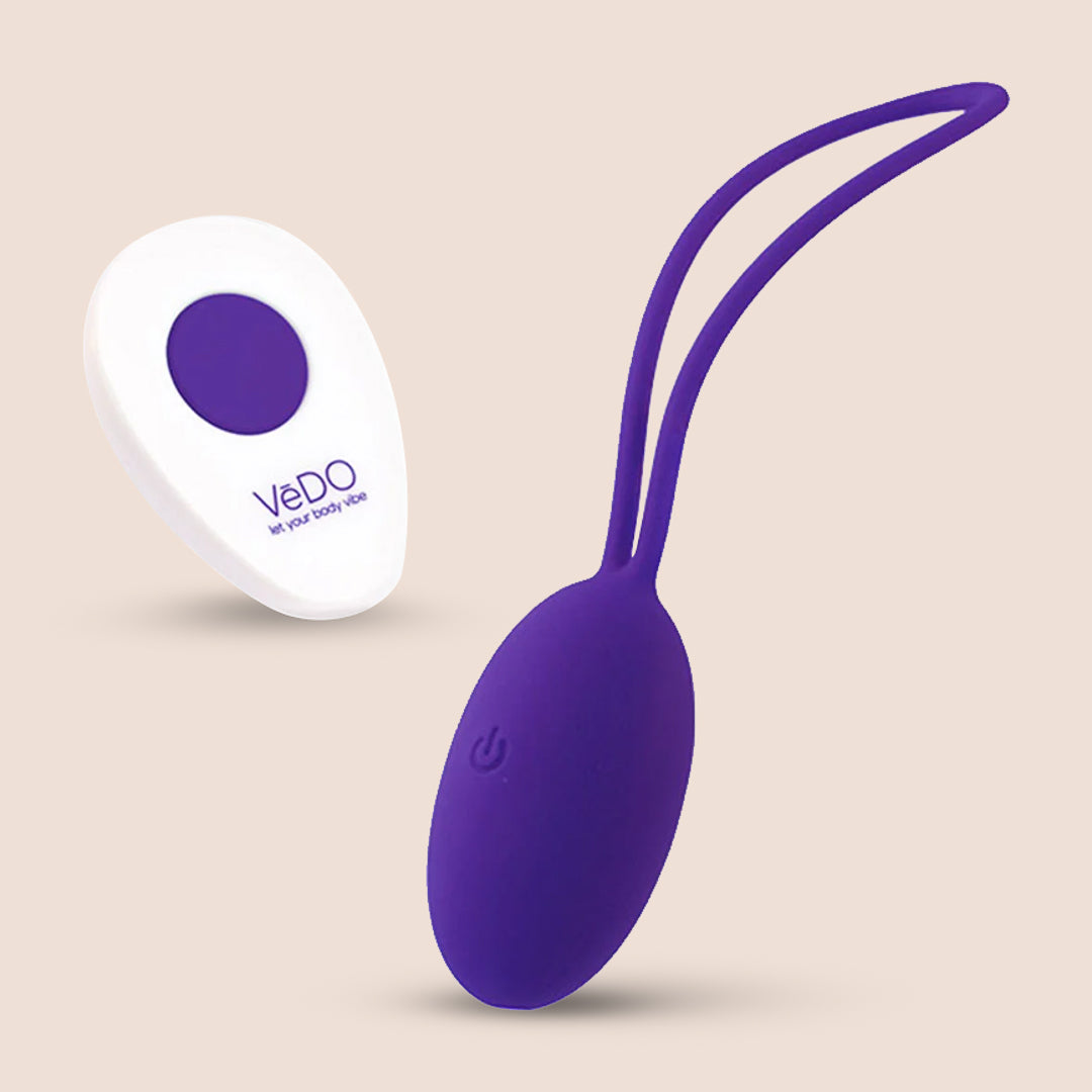 VeDO Peach Egg Vibe - Rechargeable Mini Vibrator for Women, Ultra Quiet Personal Massager - Perfect for Travel, Discreet Use & Couples Play