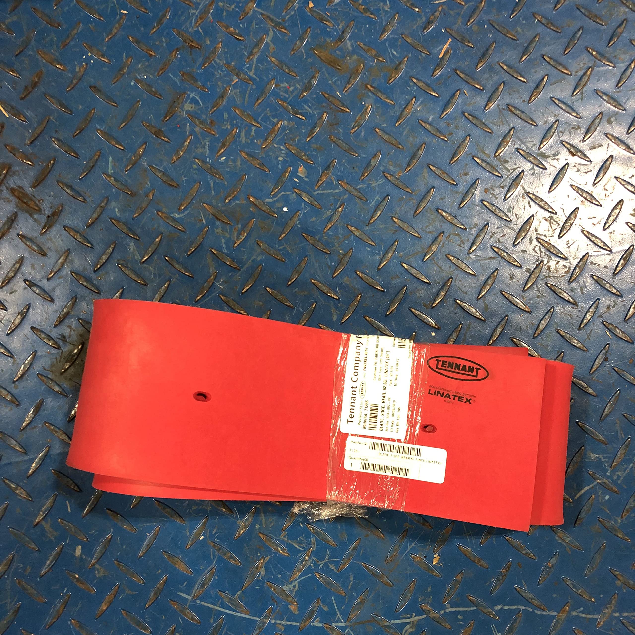 Tennant Nobles 71256 Rear Squeegee Replacement for Model 7400 Rider Floor Scrubber - Heavy-Duty Cleaning Squeegee for Commercial & Industrial Floors