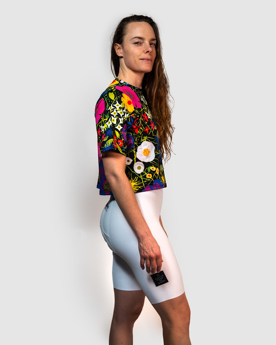 Fiori Notturni Women's Crop Top - Summer Fashion T-Shirt for Women, Casual Short Sleeve Blouse - Perfect for Beach, Party, and Everyday Wear