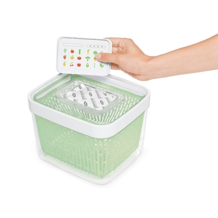 Oxo GreenSaver Produce Keeper (4.3 Quart) - Extend Freshness for Fruits & Vegetables | Perfect for Refrigerator Storage & Meal Prep