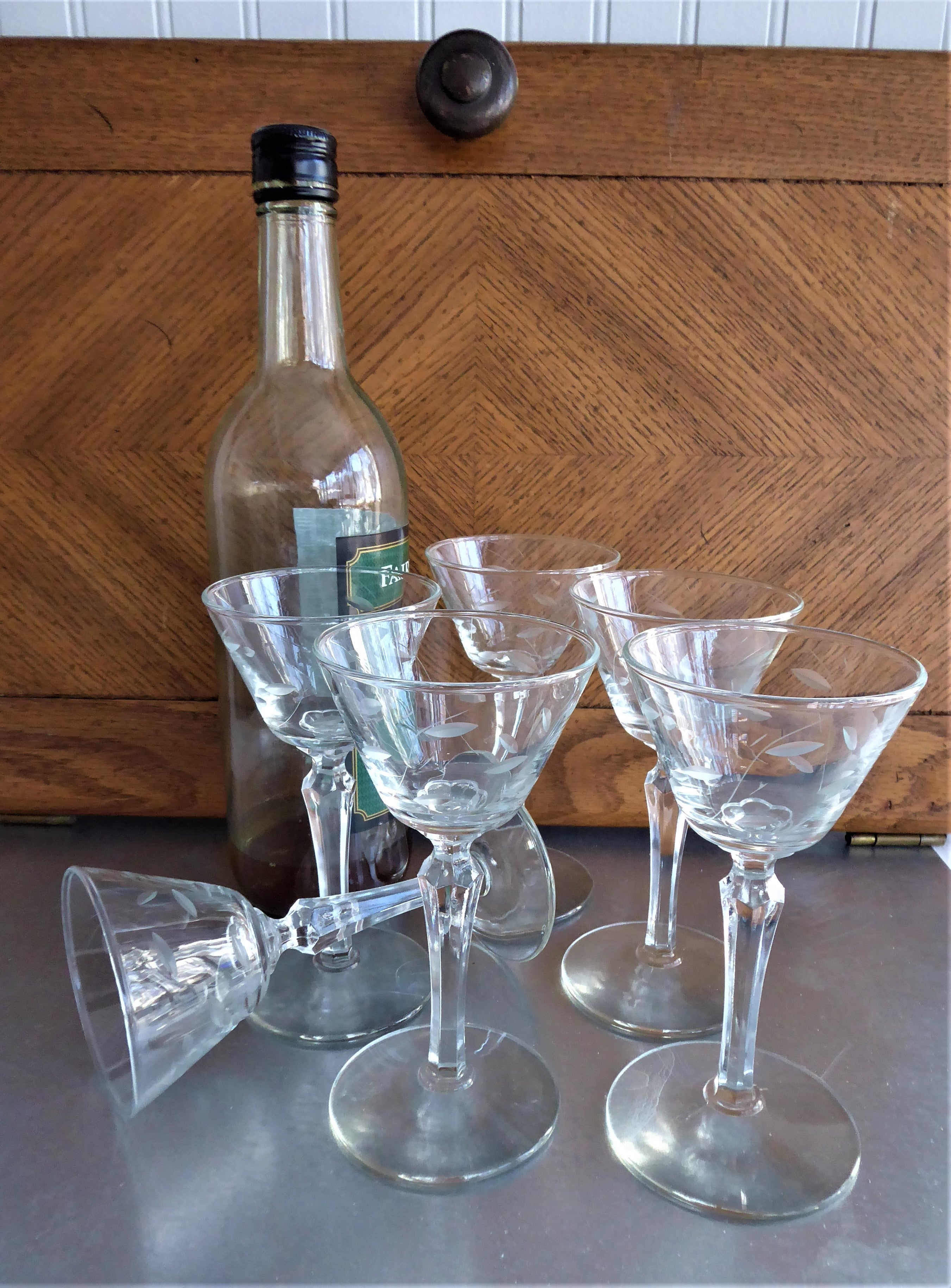 Vintage 1950s Etched Crystal Sherry Glasses Set of 6 - Elegant Leaf Design Stemware for Wine, Cocktails & Tea Parties - Perfect for Formal Dining, Wedding Gifts & Antique Collectors