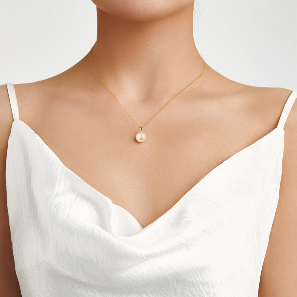 Shining South Sea Gold Pearl 18K Gold Pendant Necklace - Elegant Jewelry Gift for Women - Perfect for Weddings, Anniversaries & Special Occasions