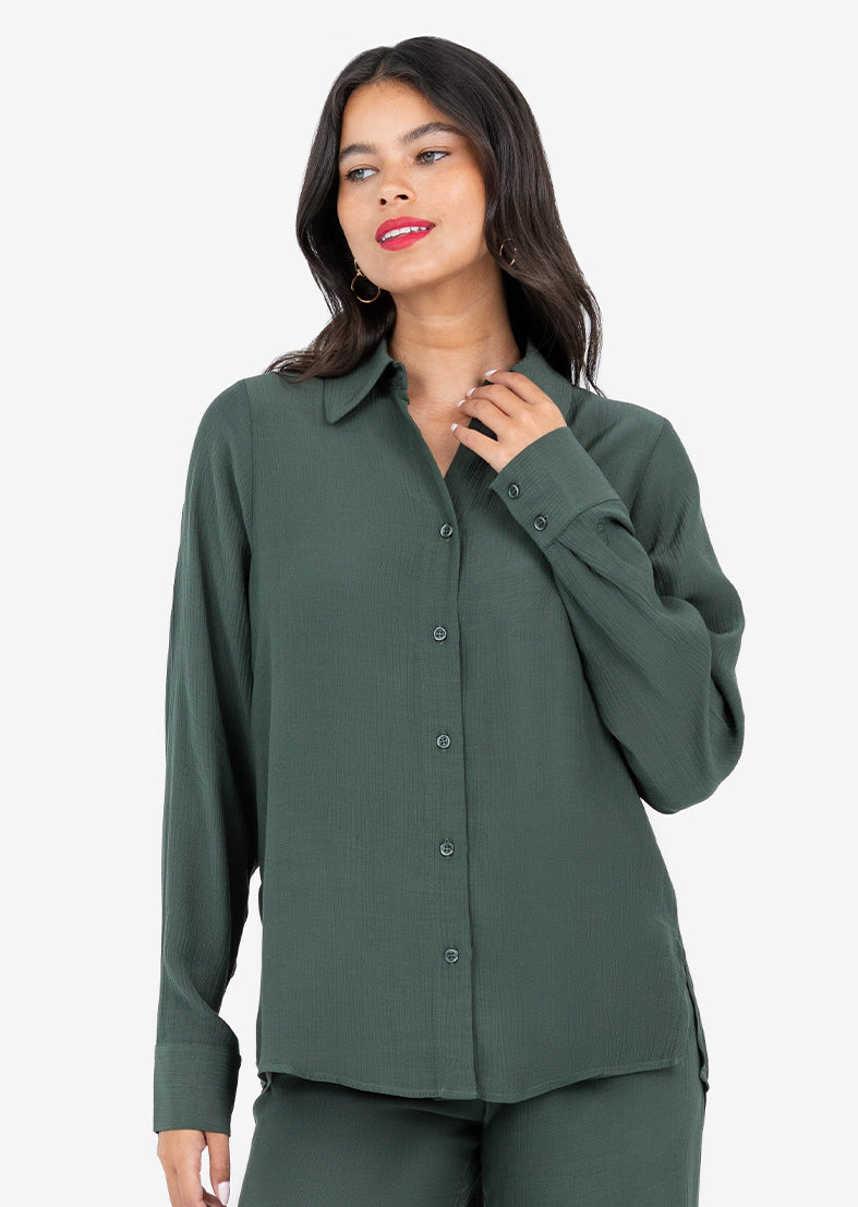 Stylish Plisse Split Hem Shirt in Ivy Green - Trendy Women's Blouse for Casual Wear & Office Outfits
